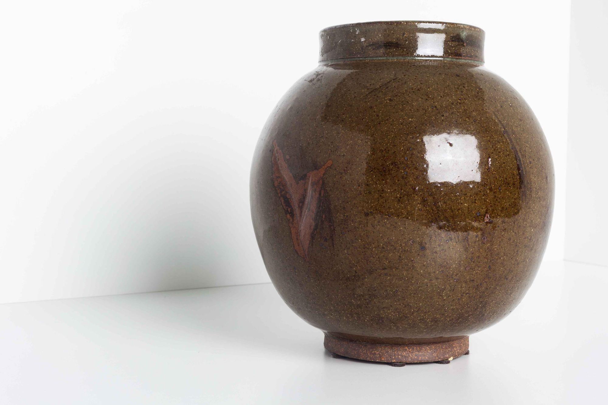 Vaso dello Studio Paul Chaleff
lato inferiore bruciato Paul Chaleff 1977
Alto 8 pollici
Diametro 8

4,50