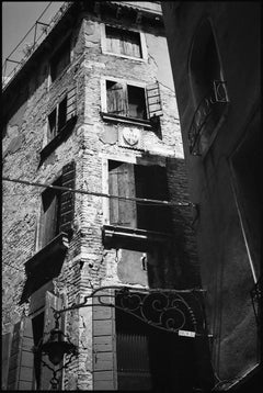 Edition 1/10 - Architecture, Venice, Italy Photograph, 2009