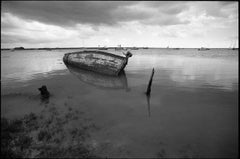 Édition 1/10 - Boat, Orford Ness, Suffolk Photograph, 2015