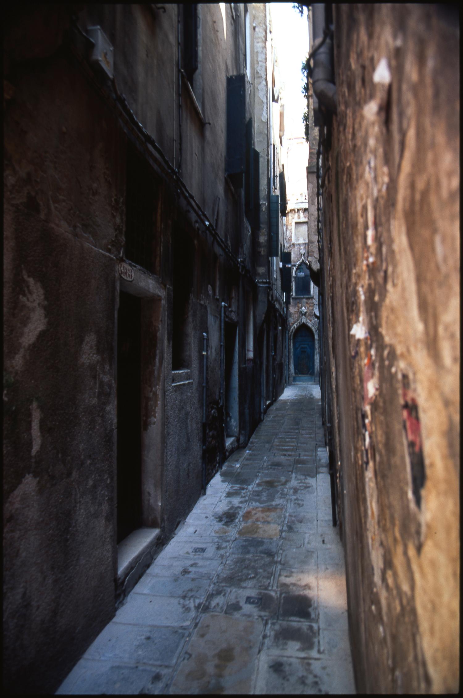 Paul Cooklin Color Photograph - Edition 1/10 - Passageway, Venice, Italy, C-Type Photograph