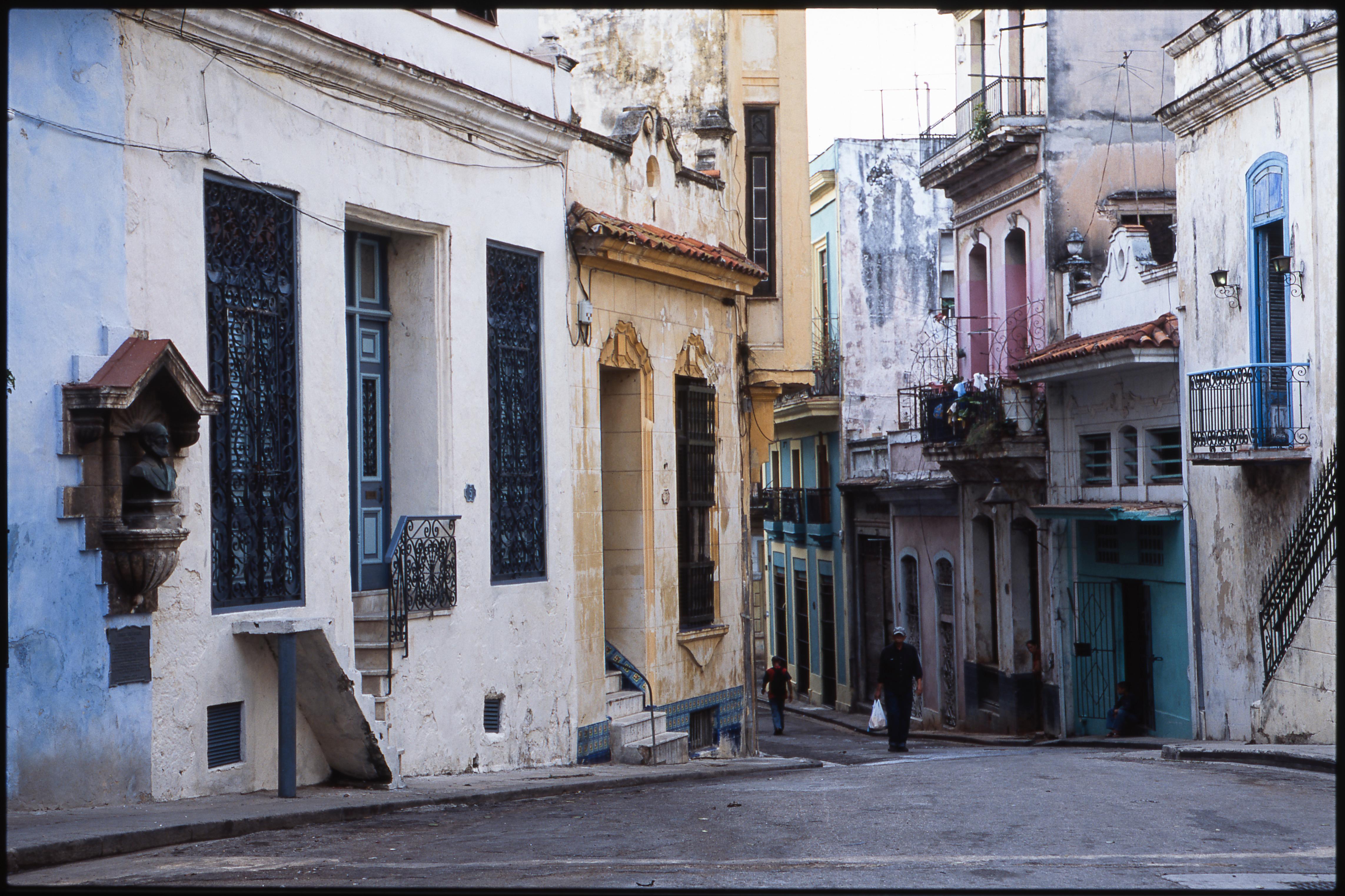 Paul Cooklin Landscape Photograph - Edition 1/10 - Pastel Shades, Old Havana, Cuba, C-Type Photograph