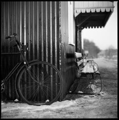 Edición 1/10 - Bicicleta de época, MSLR, Suffolk, Fotografía en gelatina de plata