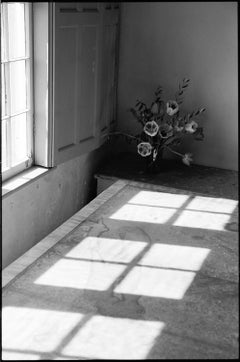 Edition 1/10 - Fenstertisch, Serviceflügel, Felbrigg, Silbergelatinefotografie in Silber