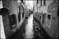 Edición 2/10 - Calle lateral del Canal, Venecia, Italia Fotografía, 2009