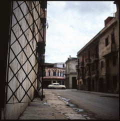 Édition 2/10 - Street désertée, La Havane, Cuba, photographie de type C