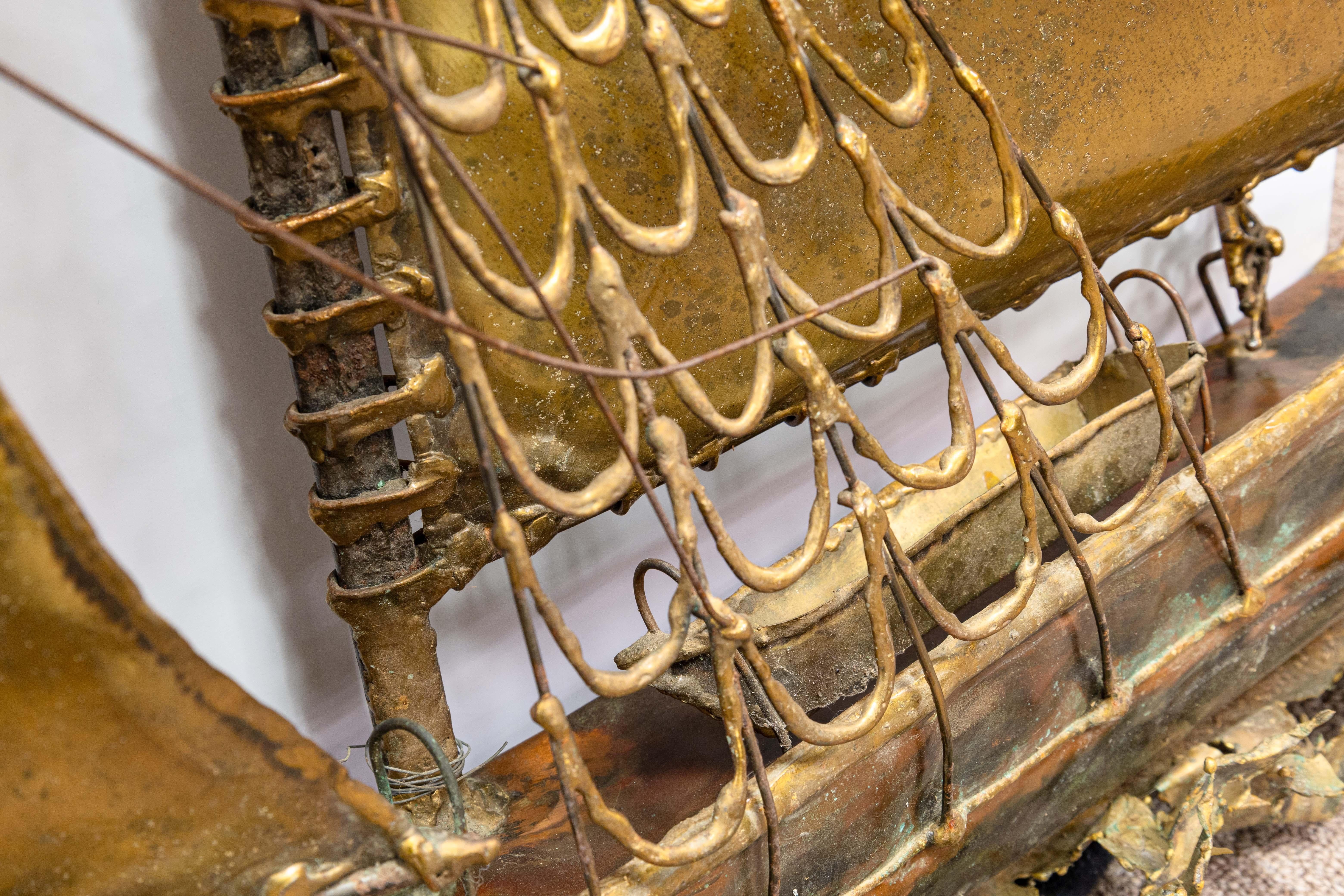 Moderne brutalistische Messing-Wandskulptur von Paul D. Wellington, signiert Segelboot, 1970er Jahre im Angebot 1