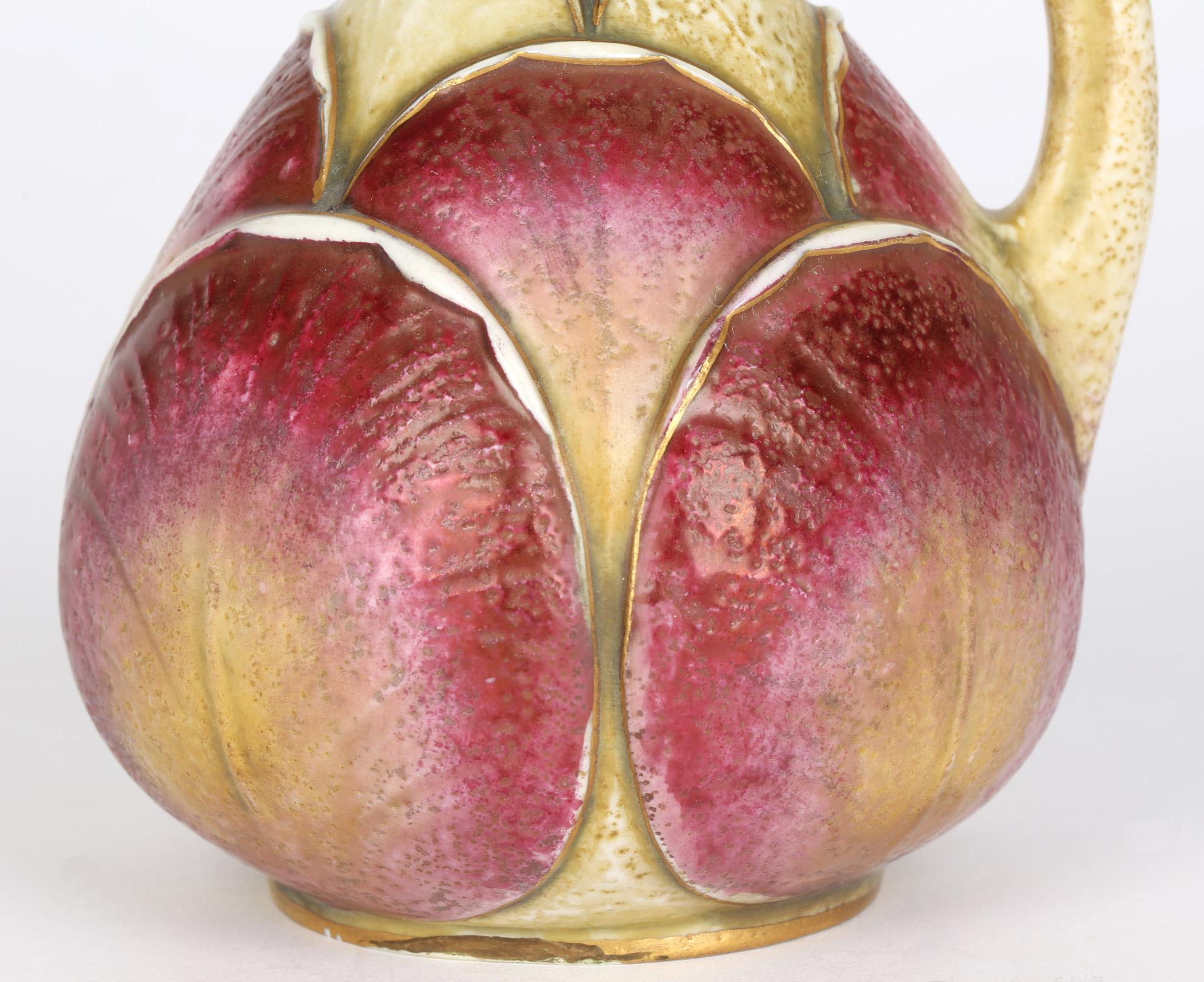 Paul Dachsel Alexandra Porcelain Works Vase Art Nouveau à poignée en forme de feuille en vente 6