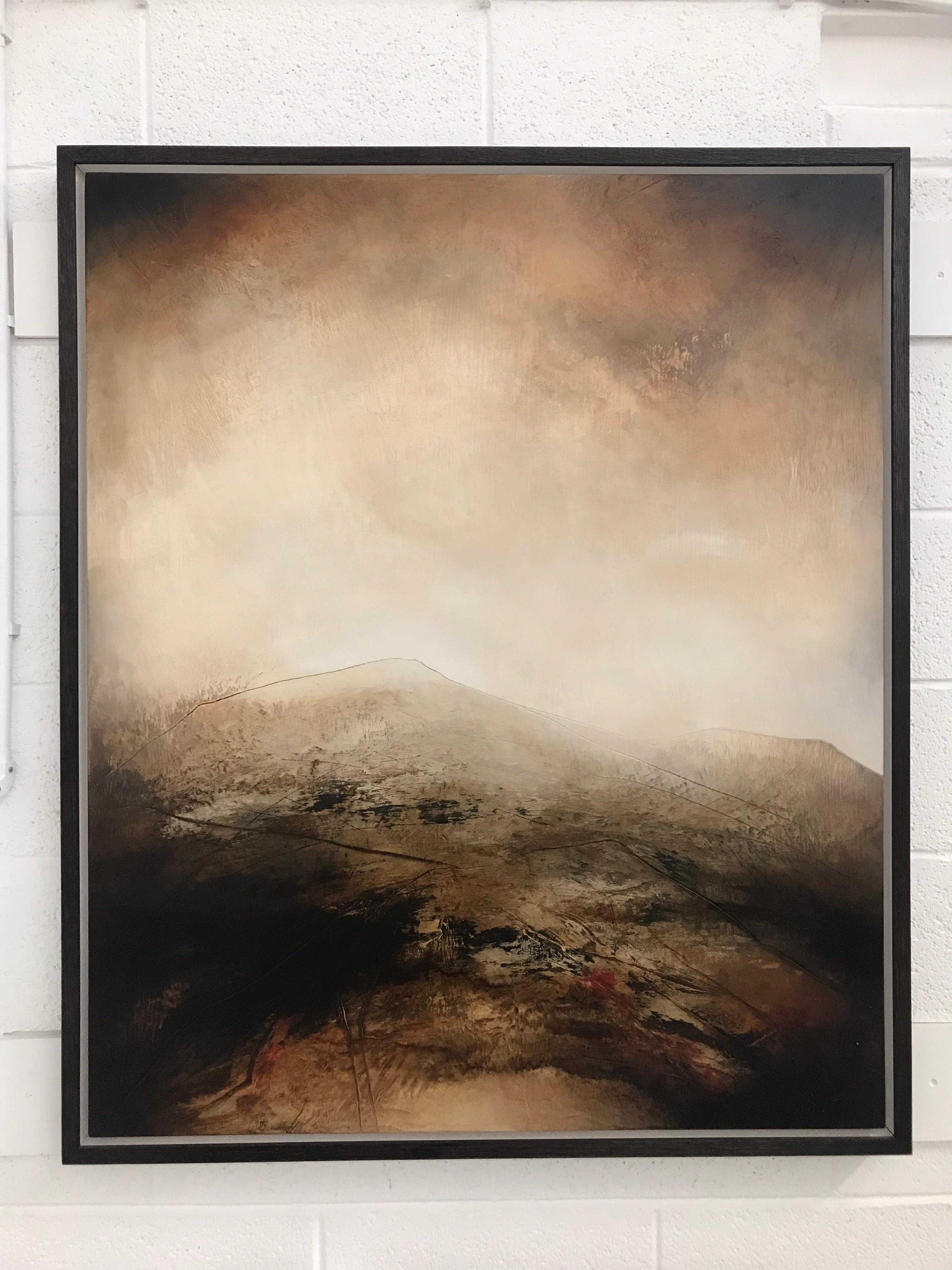 Atmosphärisches abstraktes Landschaftsgemälde einer englischen Moorlandschaft in Erdtönen mit Erdtönen – Painting von Paul Denham