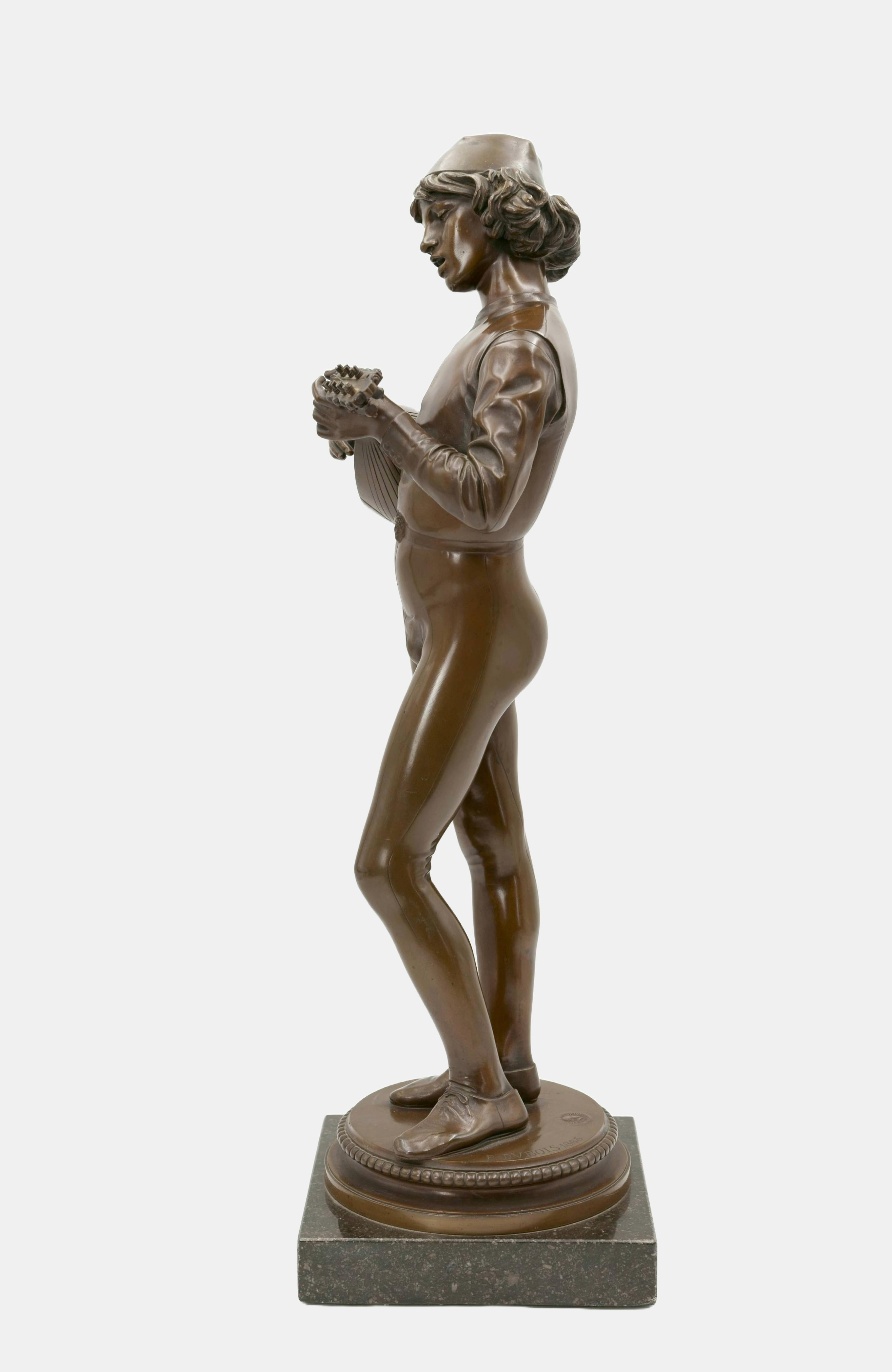 Paul Dubois (1829 Nogent-sur-Seine - 1905 París), cantante florentino, 1865. Bronce patinado marrón claro con zócalo redondo de fundición montado sobre una base cuadrada de mármol (3,5 cm de altura). Altura total 53 cm. Dimensiones del bronce: 49,5