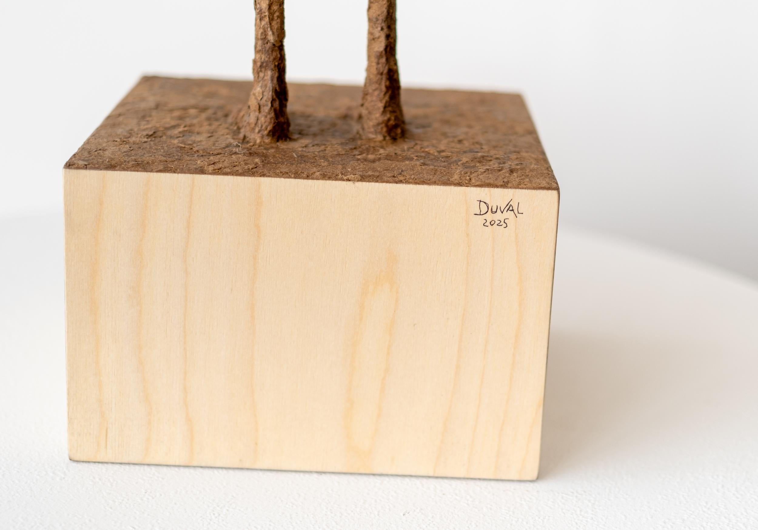 Georges - escultura contemporánea, con textura, masculina, figurativa, de papel Maché 5