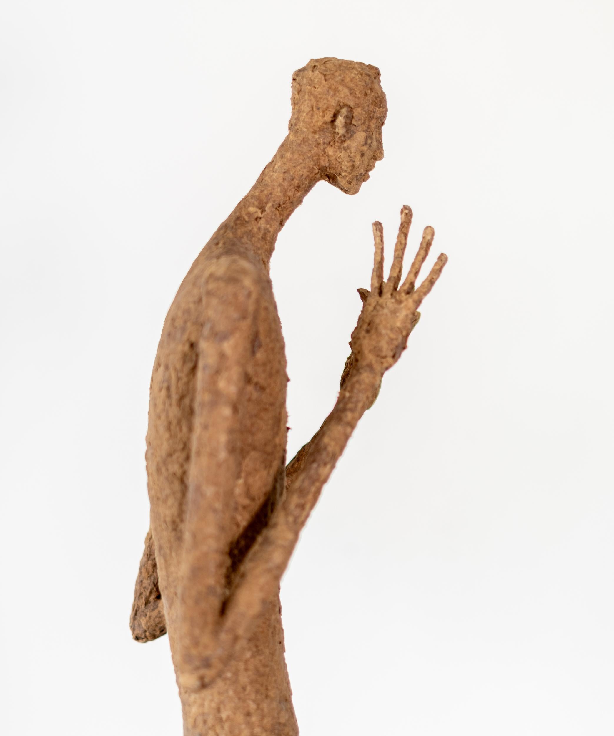 Esta escultura figurativa contemporánea de sobremesa es obra de Paul Duval.

Esta encantadora serie de esculturas de interior muestra la habilidad del artista quebequés Paul Duval para captar la 
