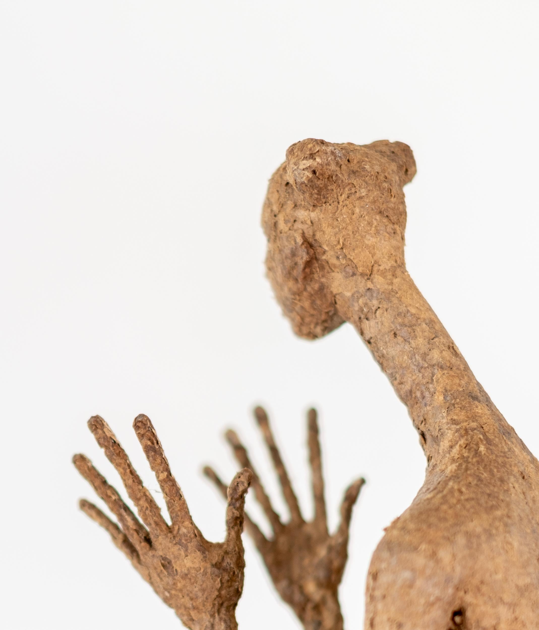Marie-Louise - escultura contemporánea, texturizada, femenina, figurativa, de papel Maché 7