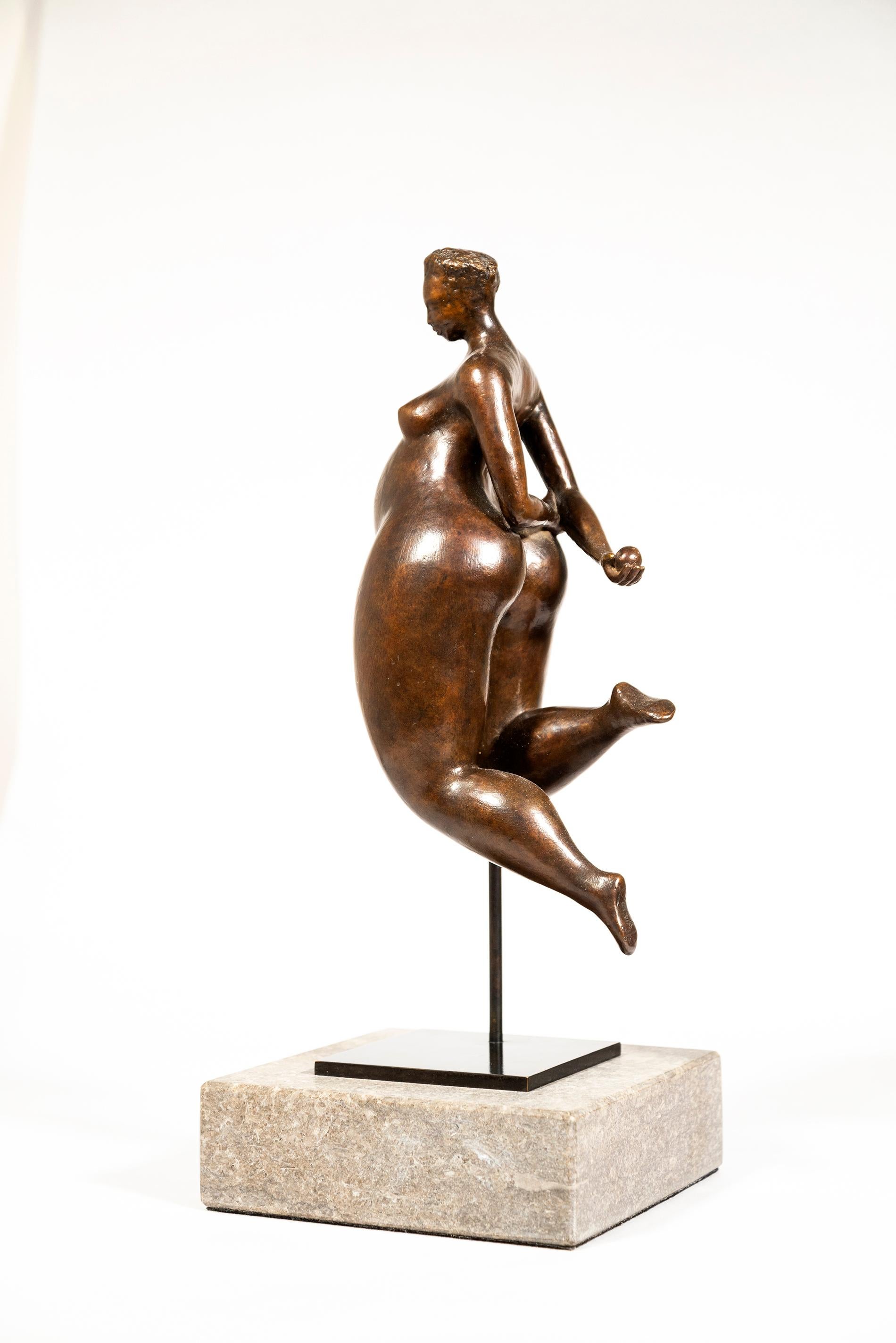 Zaliatou 3/8 - female, figurative, nude, expressive, modern, bronze sculpture For Sale 2