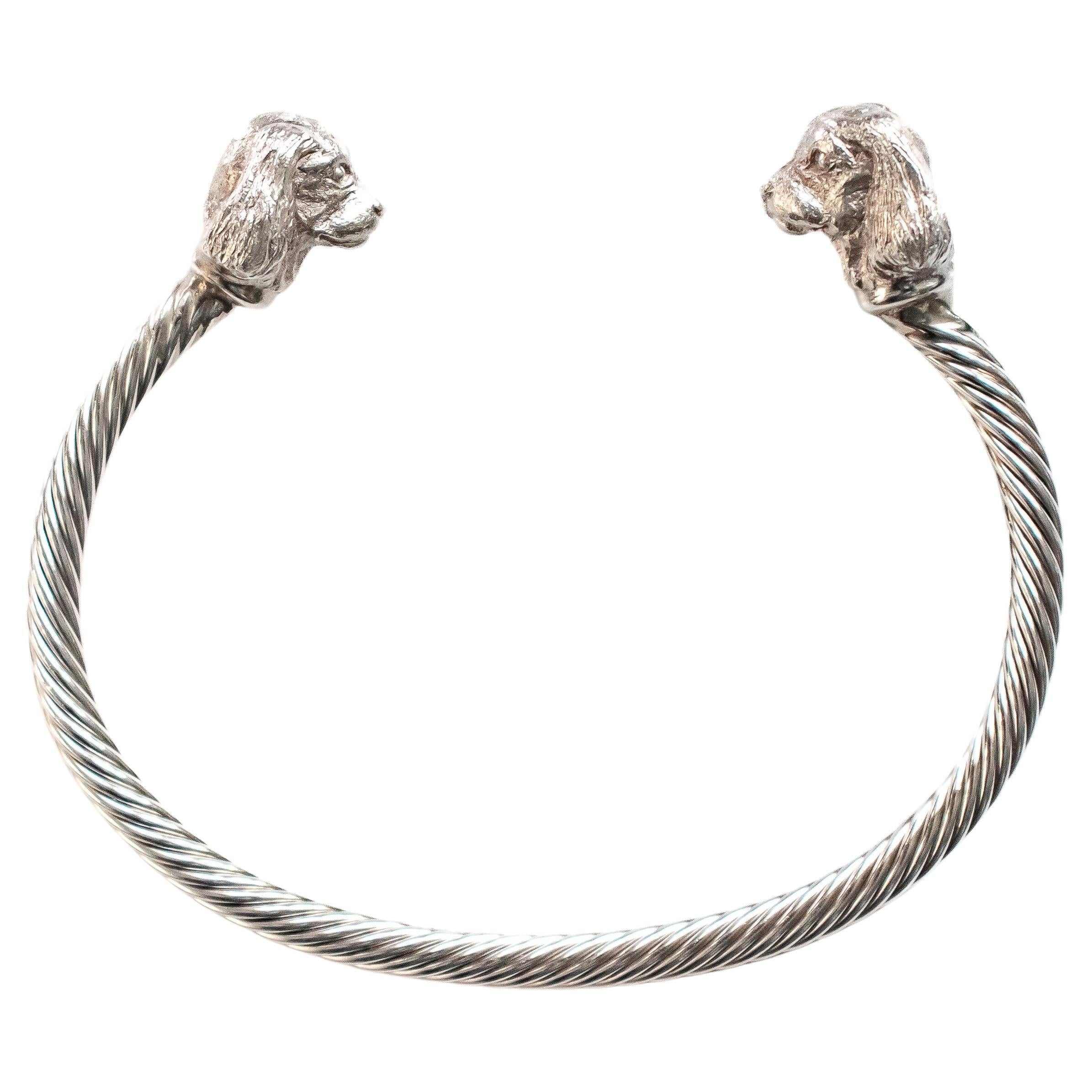 Paul Eaton: teste di cavaliere scolpite su bracciale intrecciato in argento sterling