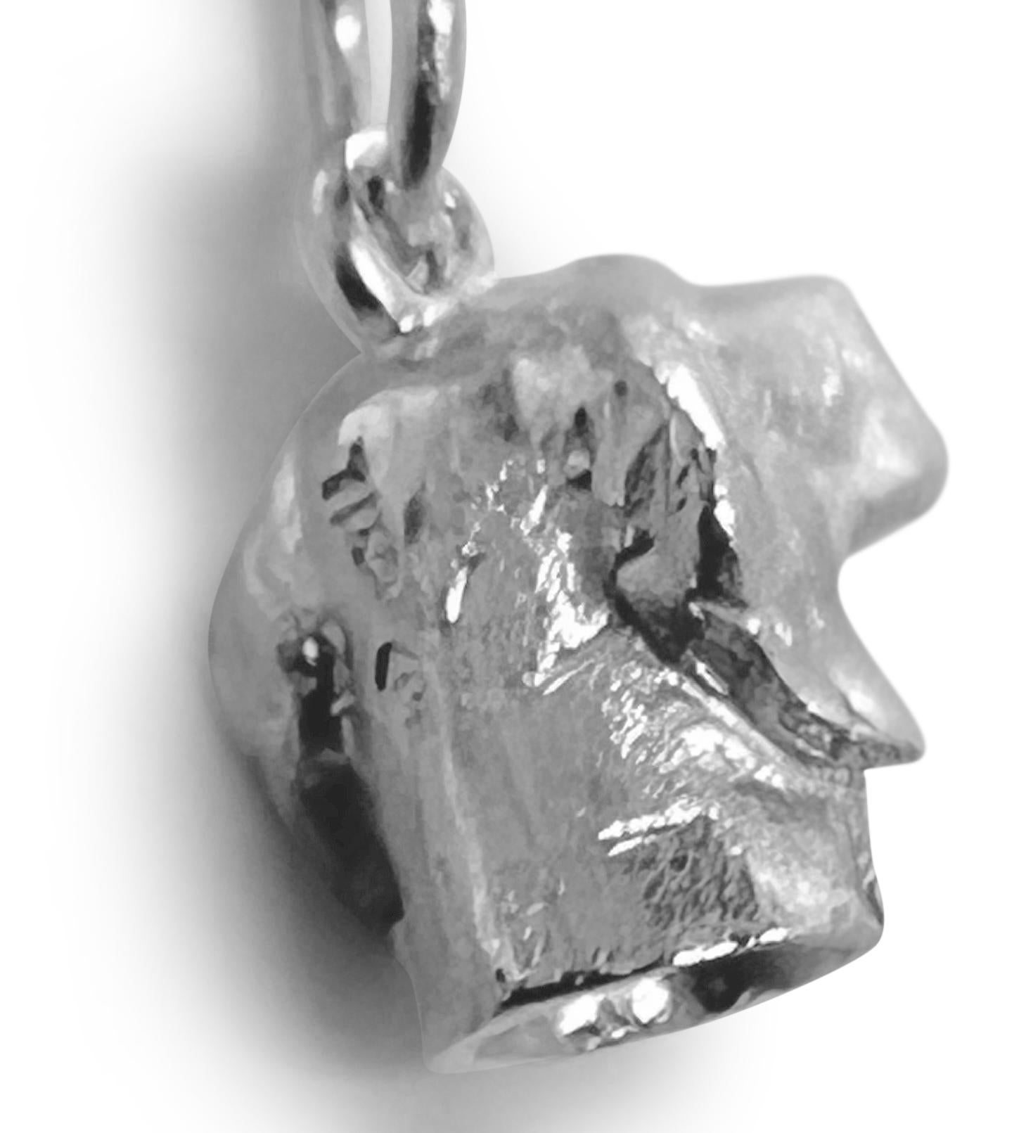 Artigiano Paul Eaton, ciondolo o charm in argento 925 con scultura di Pointer tedesco a pelo corto in vendita