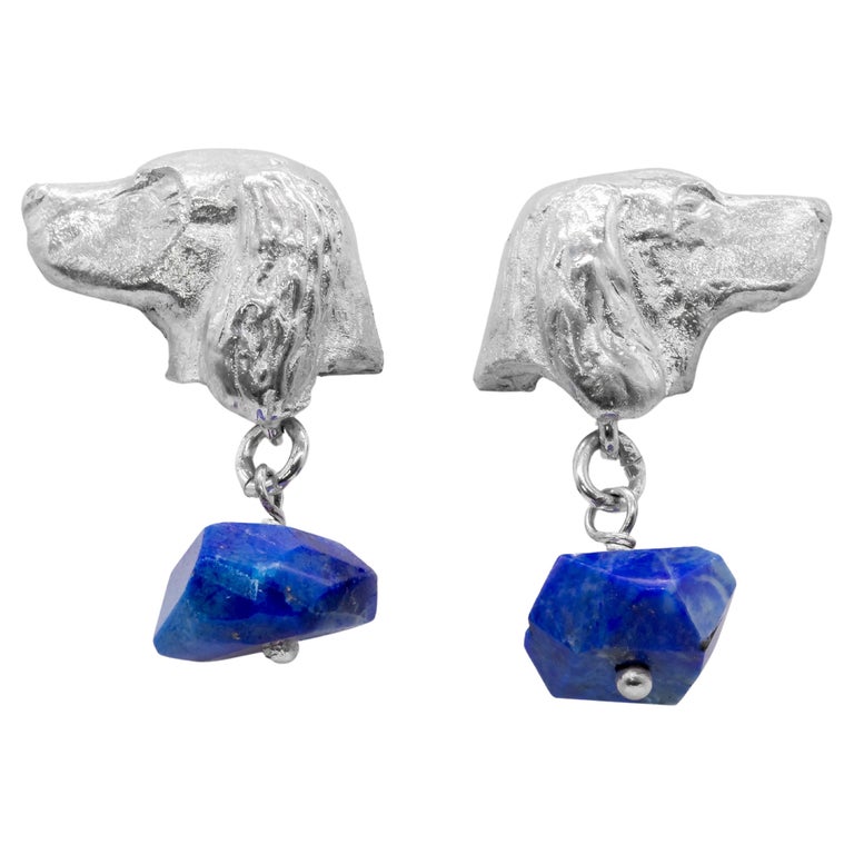 Paul Eaton Clous d'oreilles en forme de tête de chien épagneul sculpté avec  lapis-lazuli pendants SS - En vente sur 1stDibs