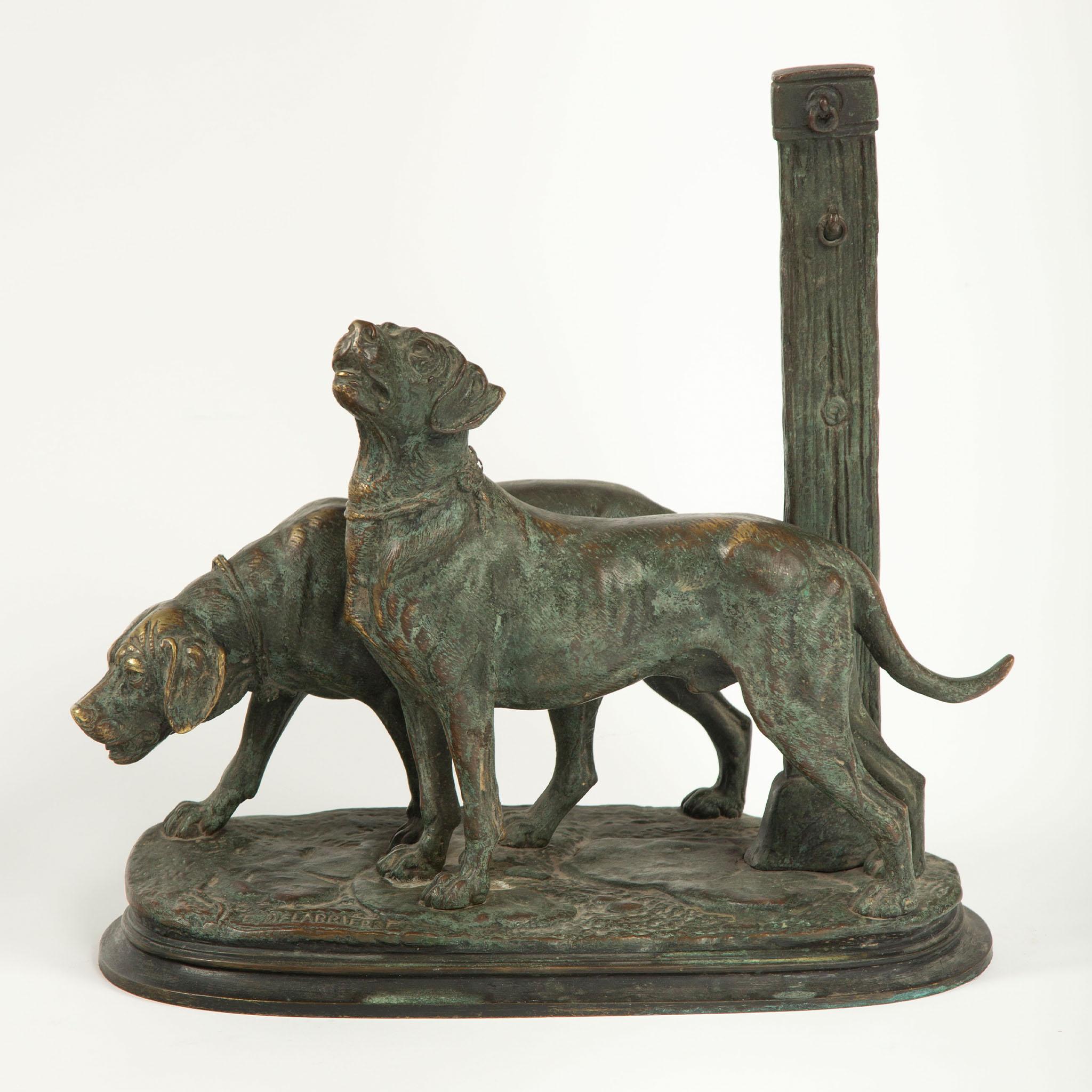 Napoleone III Paul-Édouard Delabrièrre, Gruppo in bronzo di due segugi, Animalier francese, XIX sec. in vendita