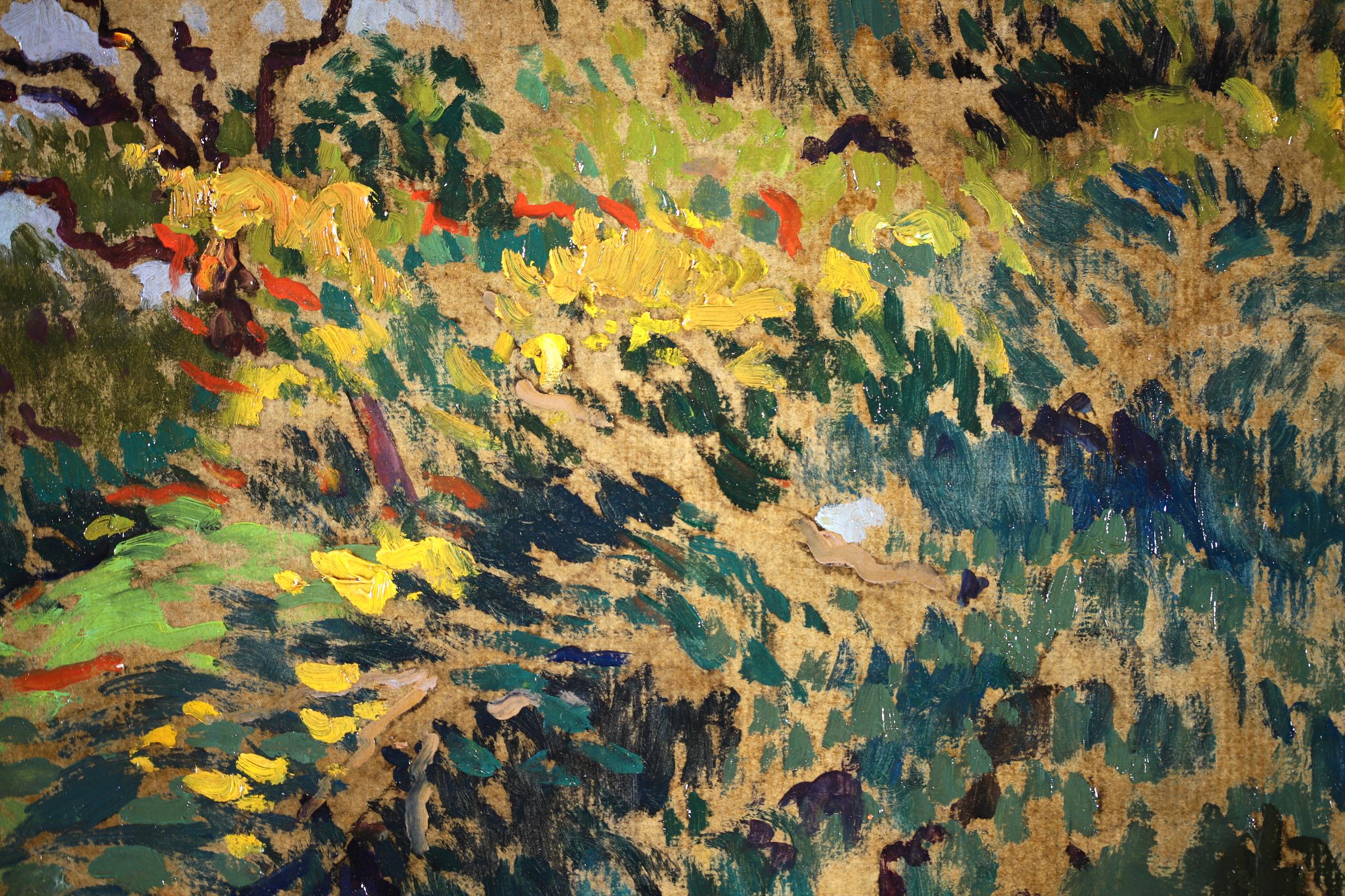 Signierte postimpressionistische Landschaft Öl auf Karton circa 1914 von Französisch Maler Paul Elie Gernez. Das Werk stellt Figuren dar, die im Schatten von Bäumen in einem Wald spazieren gehen. Dieses in Grün-, Blau- und Gelbtönen gehaltene