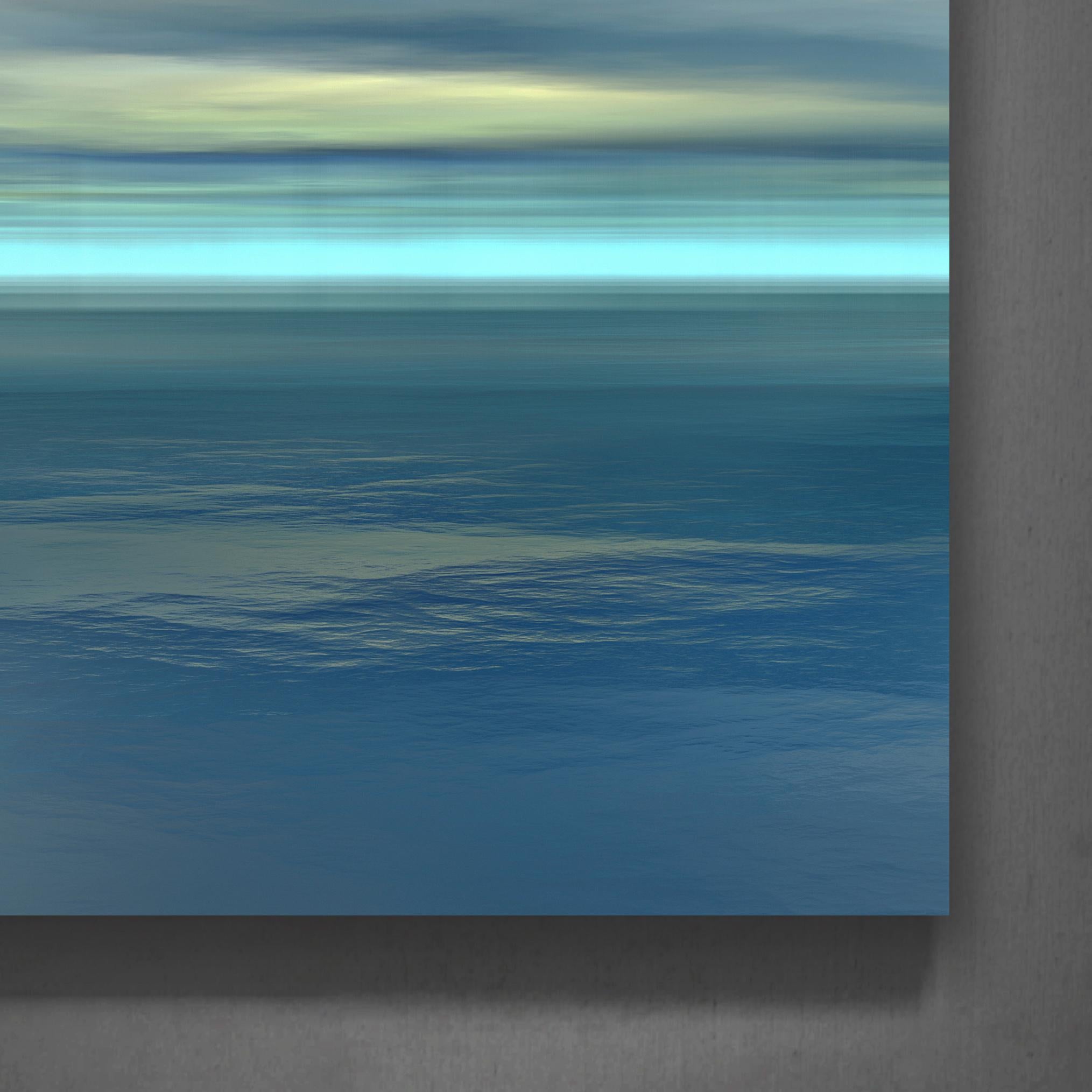 Archivfähiger Fotodruck unter Acrylglas.

Abmessungen: 48 x 48 Zoll.
Tiefe: 1/4 Zoll.

Der Künstler und Fotograf Paul-Émile Rioux lebt in Montréal, Kanada.

Sein lebenslanges Interesse an modernster Medientechnologie und sein Fachwissen in der