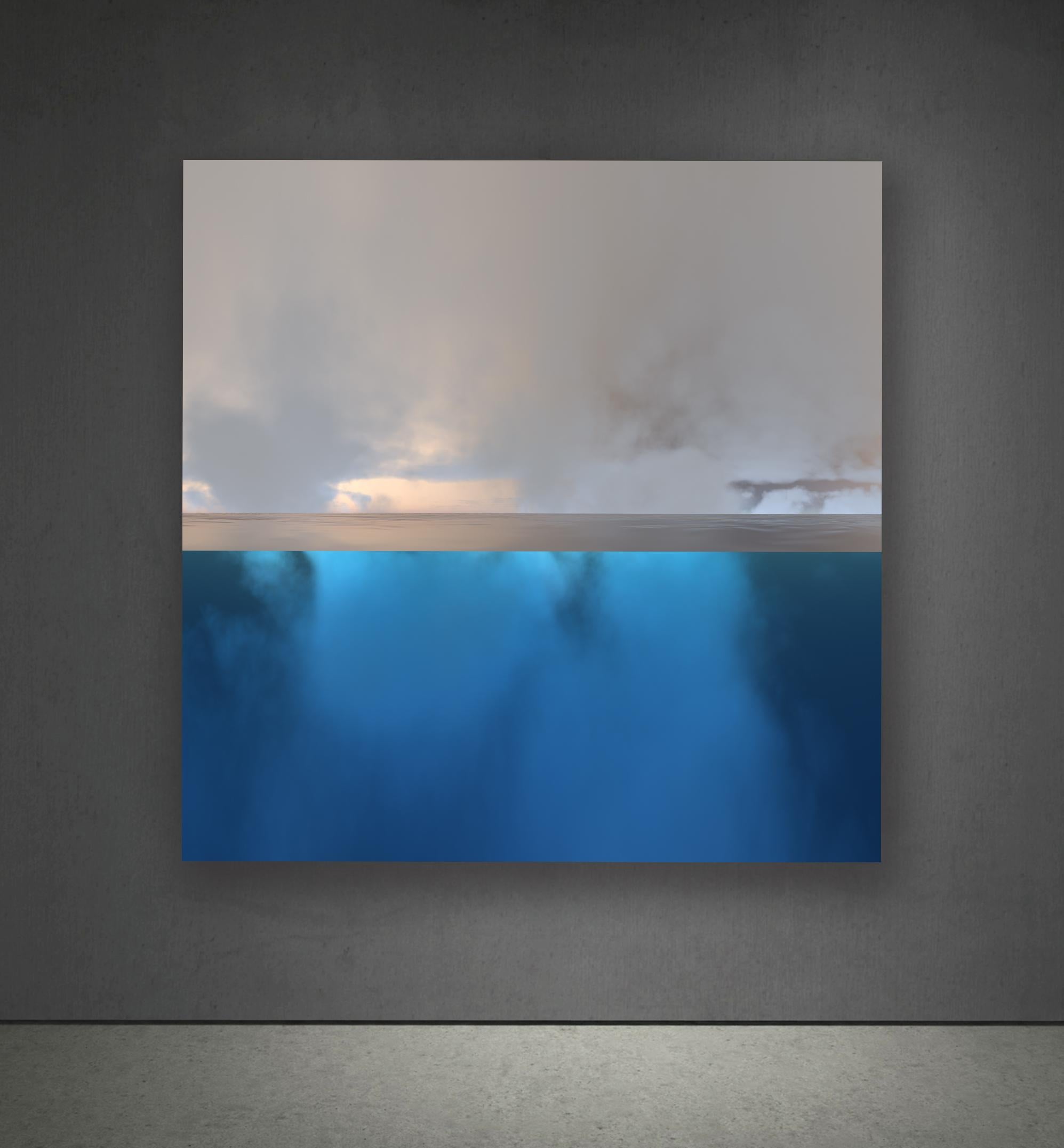Triptychon Wolken – Unterwasserwelt in Blautönen – Abstrakte Meereslandschaften (Grau), Landscape Photograph, von Paul-Émile Rioux