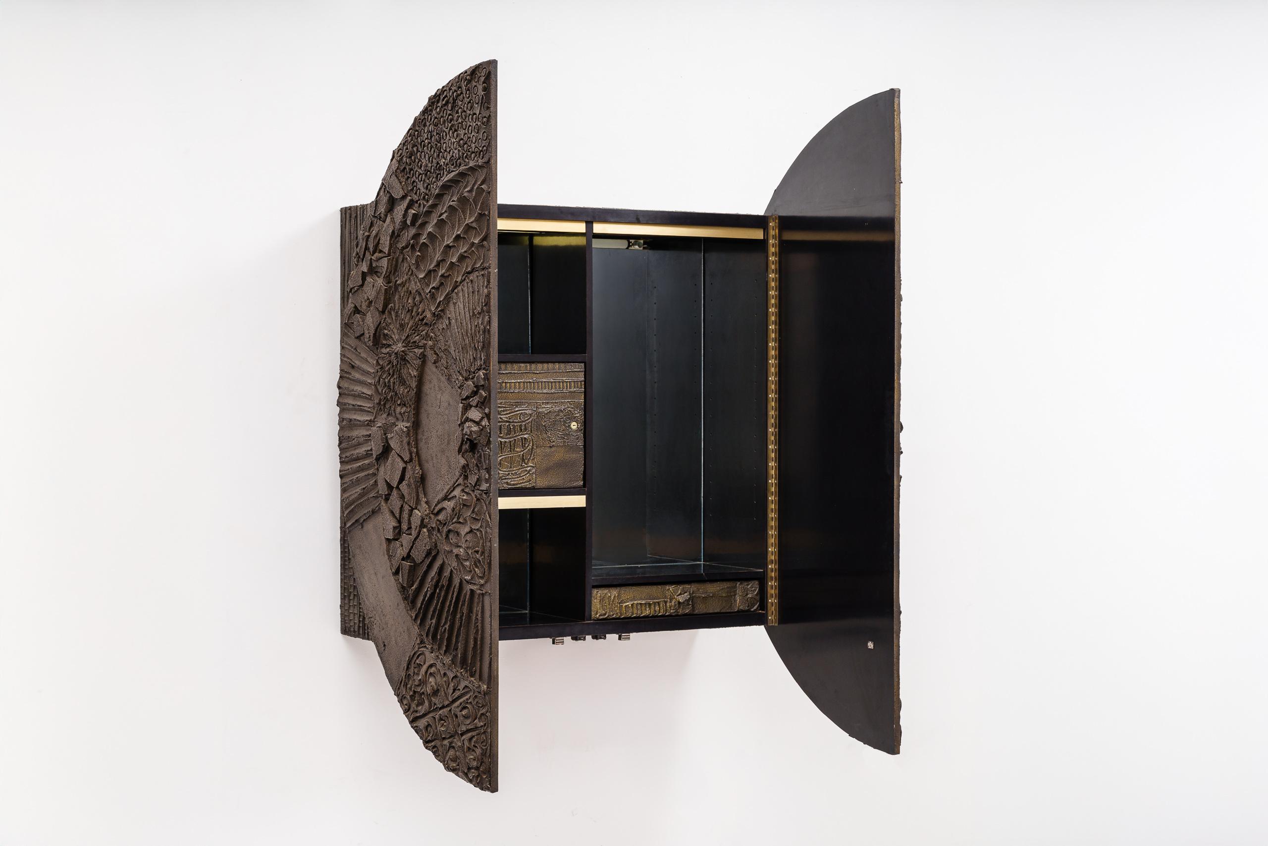 Paul Evans, 72'' Wandmontierte Scheibenleiste aus Bronze im Angebot 4