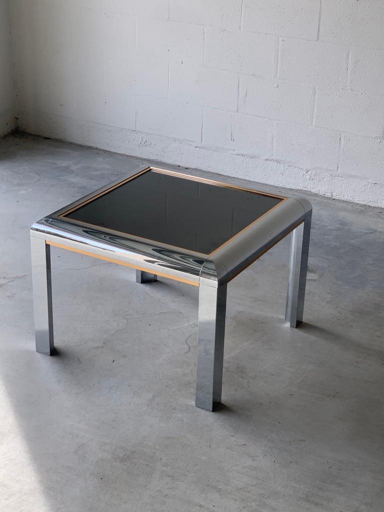 Ein aus Aluminium gefertigter Tisch, der Paul Evans zugeschrieben wird. 
