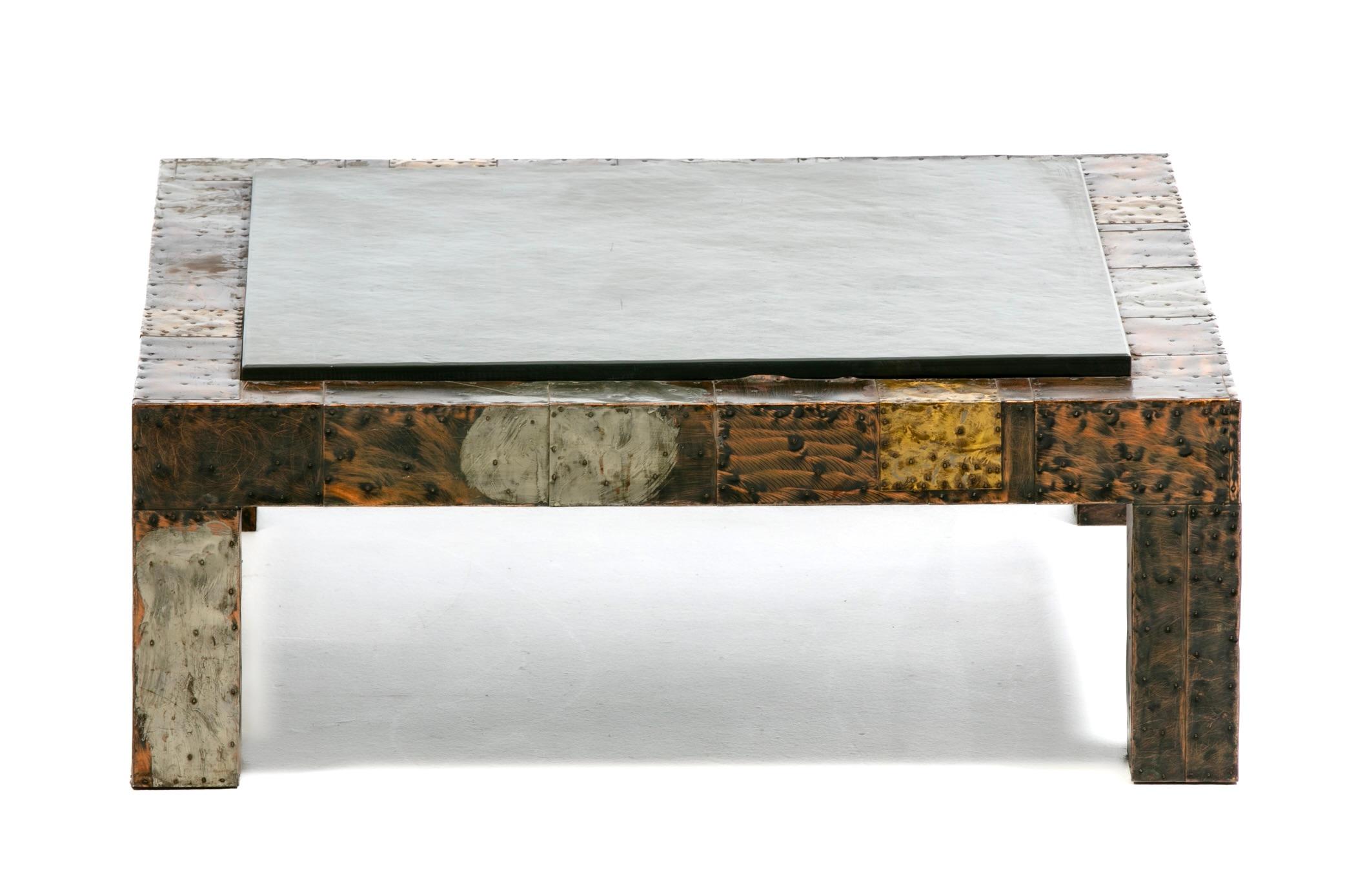 Paul Evans Brutalistisches Patchwork aus Metallen Schieferplatte Couchtisch um 1970 (amerikanisch) im Angebot