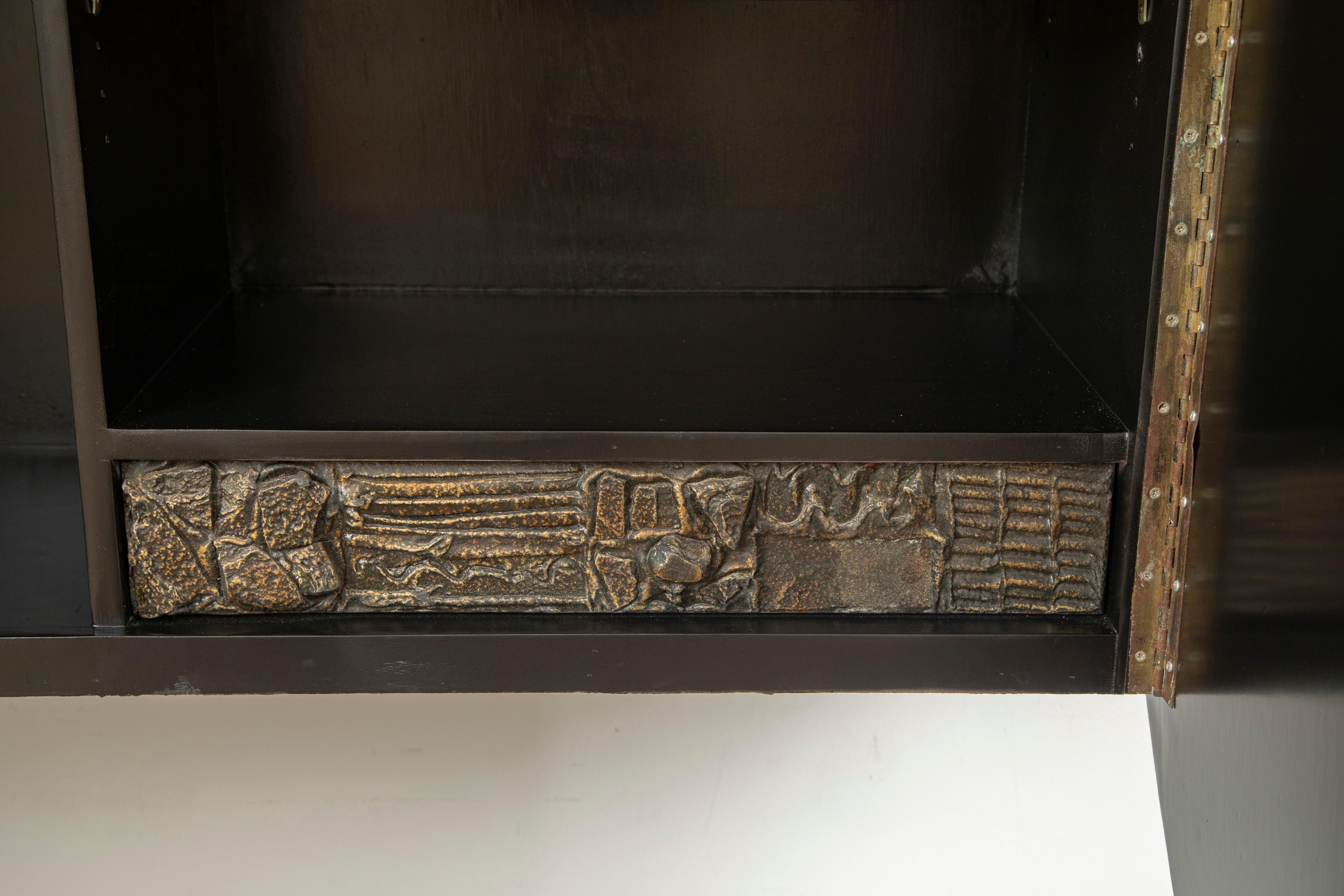 Paul Evans Brutalist Sculpted Bronze Wall Mounted Disc Bar For Sale 3