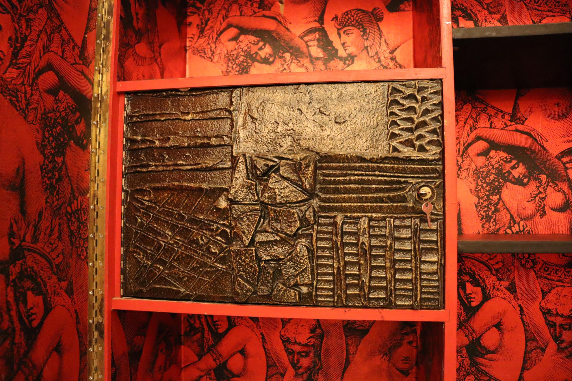 Bar mural brutaliste en bronze sculpté de Paul Evans en vente 2