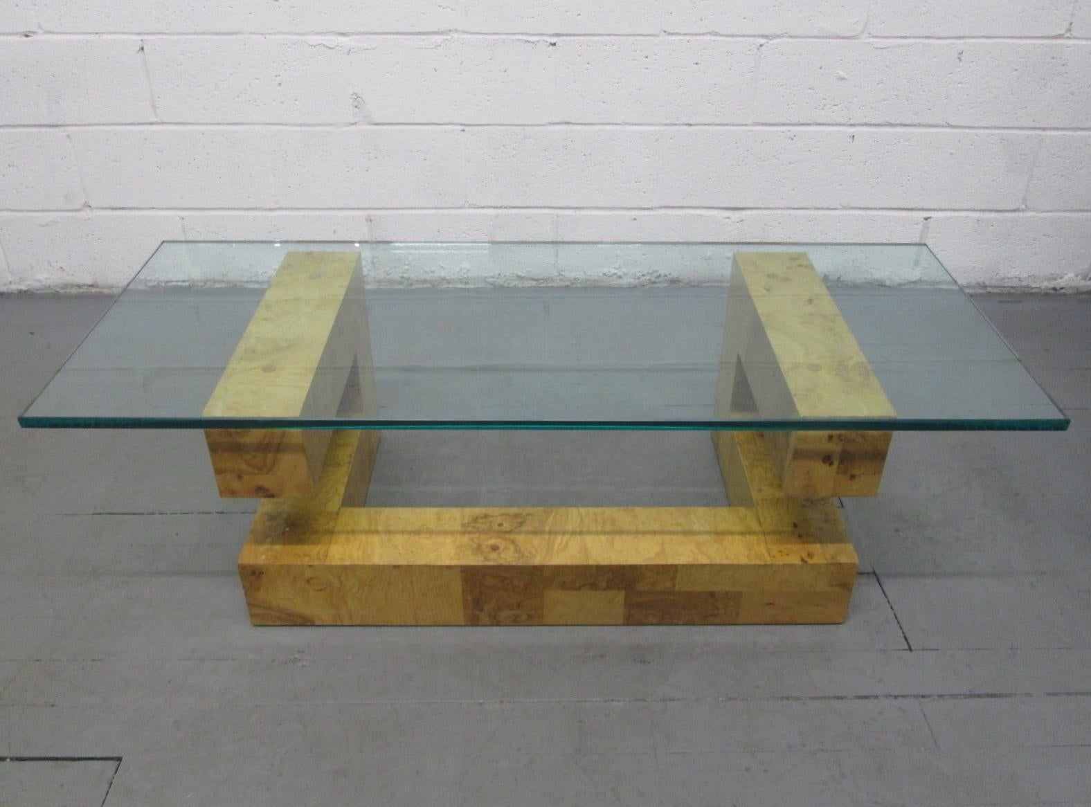 Mid-Century Modern Table basse en bois de ronce Paul Evans en vente