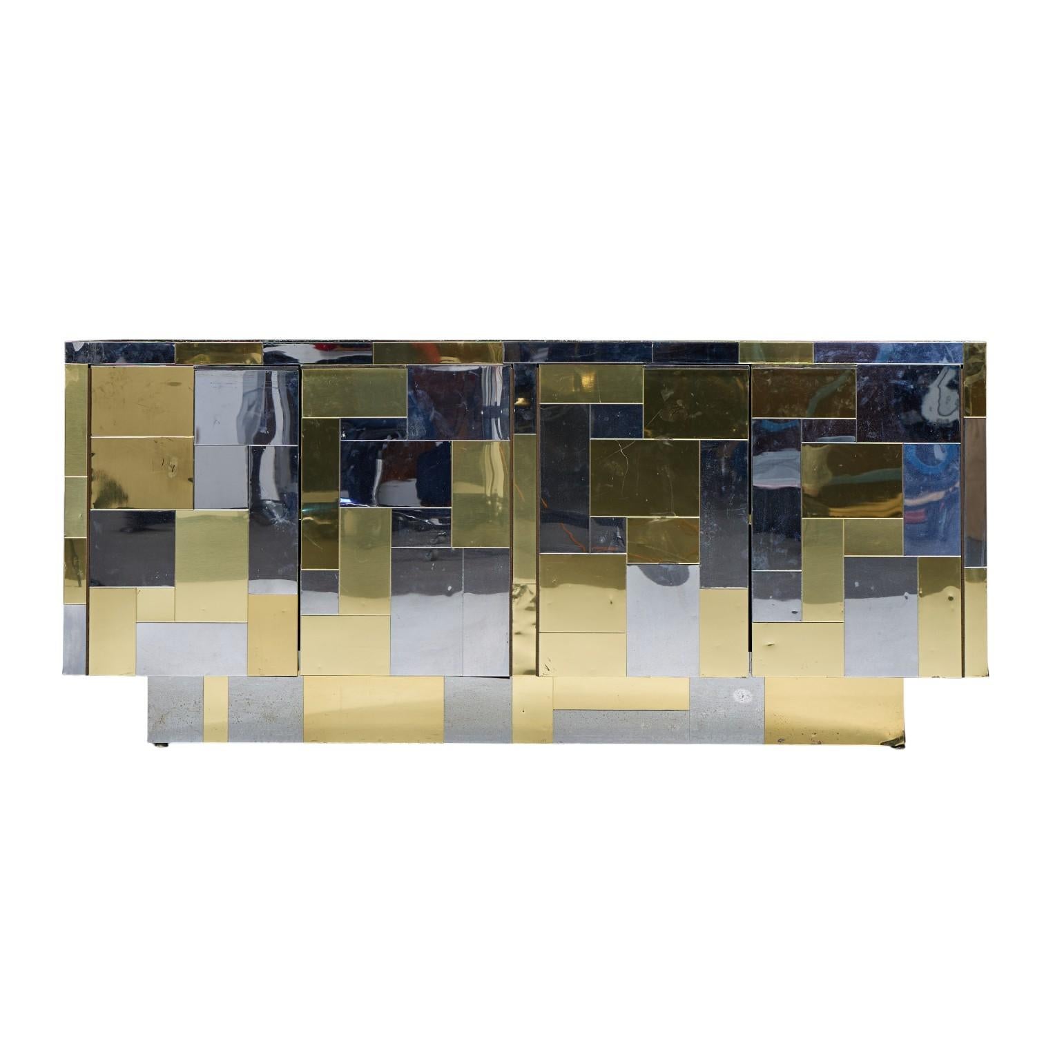 Credenza con mueble de latón y cromo de mediados de siglo Paul Evans Cityscape

Este aparador mide 72 de ancho x 22 de fondo x 32 pulgadas de alto

Buen estado vintage - La pieza tiene pequeñas picaduras. Pequeños arañazos en la superficie superior.