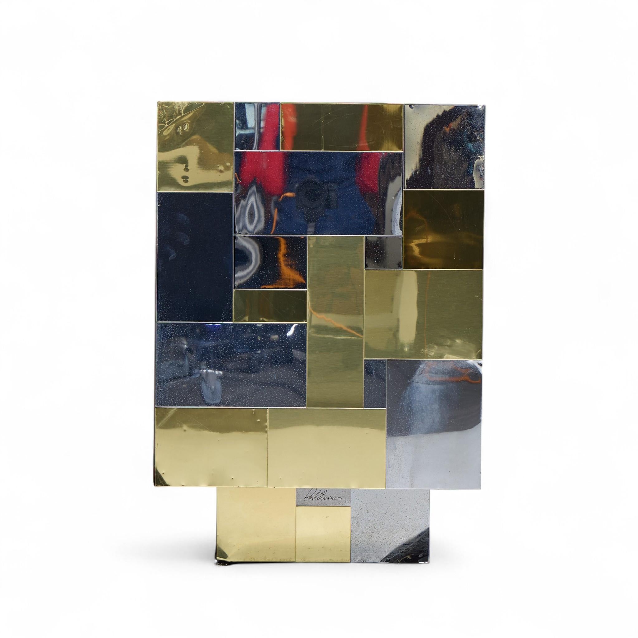 Credenza con mueble de latón y cromo de mediados de siglo Paul Evans Cityscape en Bueno estado para la venta en Franklin Park, IL