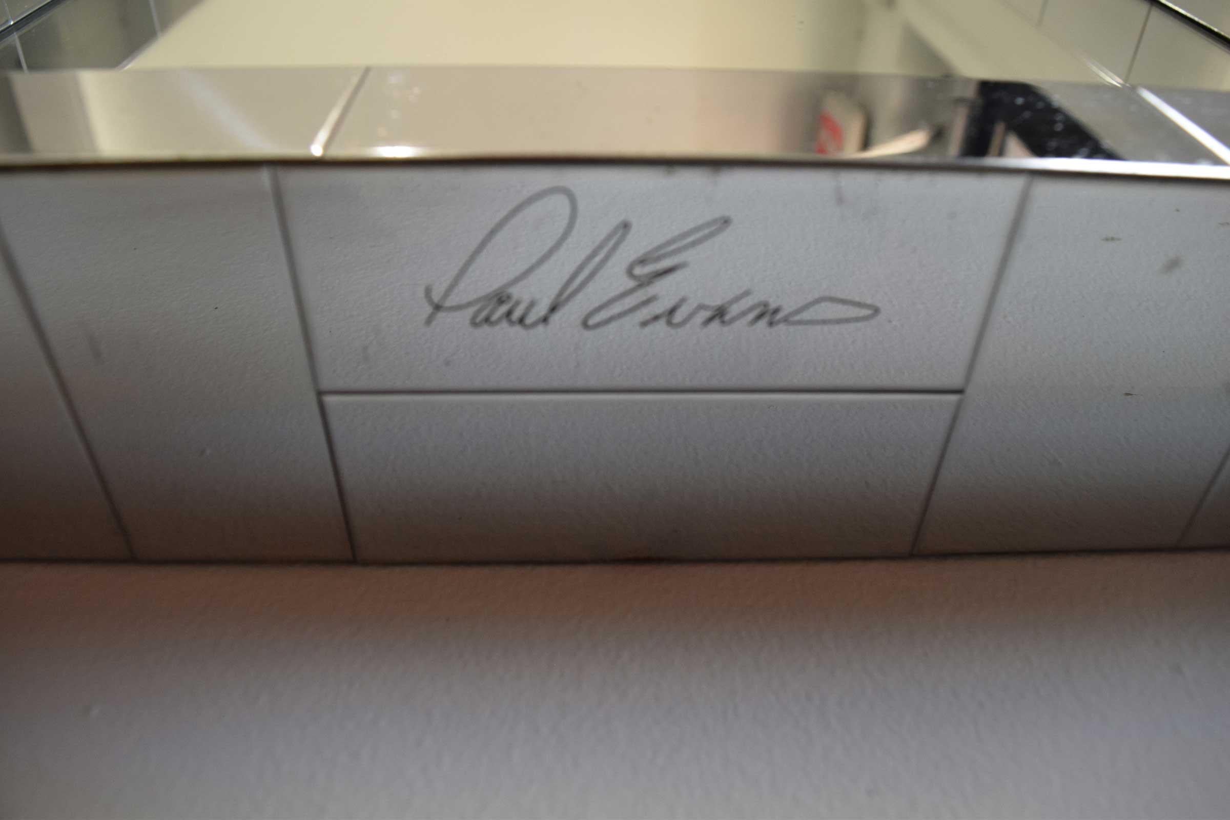 20ième siècle Miroir Cityscape en chrome signé Paul Evans en vente
