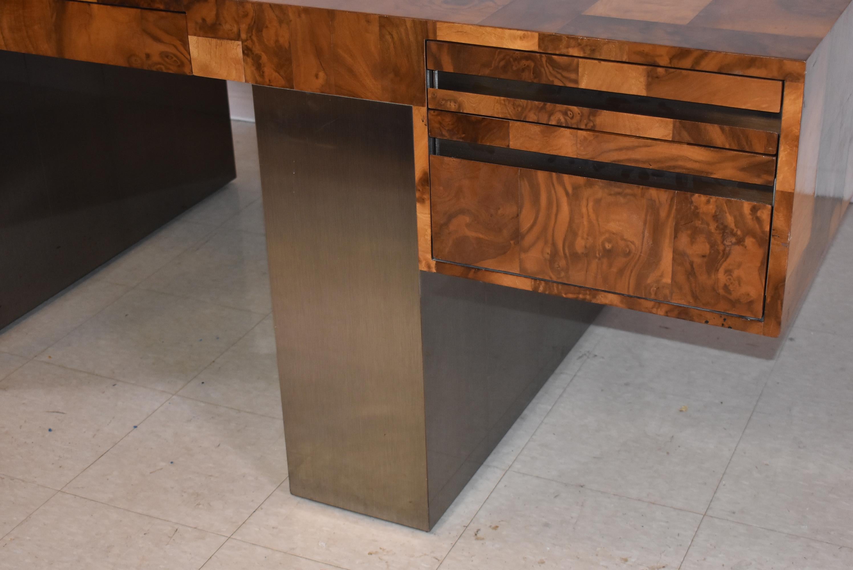 Legno Paul Evans Scrivania direzionale in legno di buro patchwork Cityscape in vendita