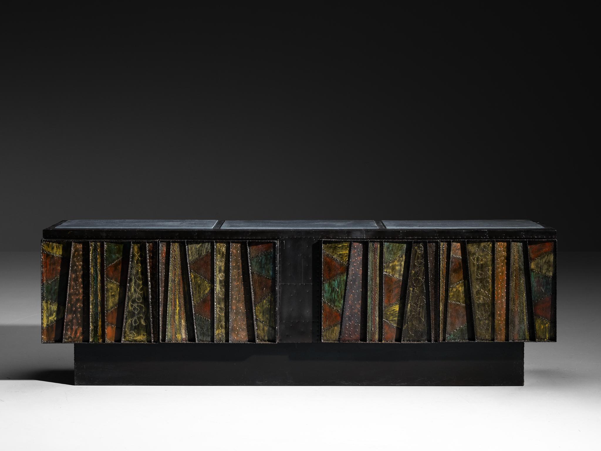 Paul Evans 'Deep Relief' Free-Standing Sideboard In Good Condition For Sale In Waalwijk, NL