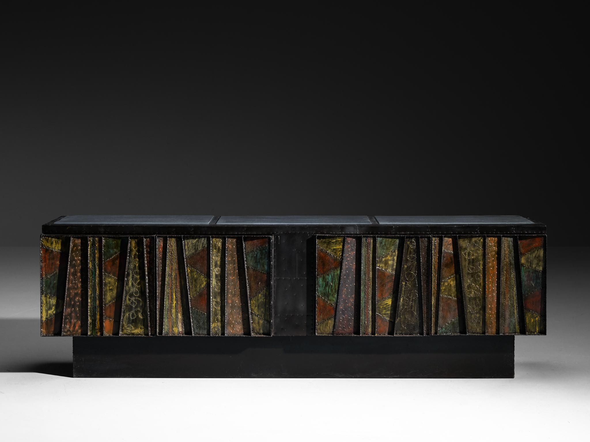 Paul Evans 'Deep Relief' Freestanding Sideboard In Good Condition In Waalwijk, NL