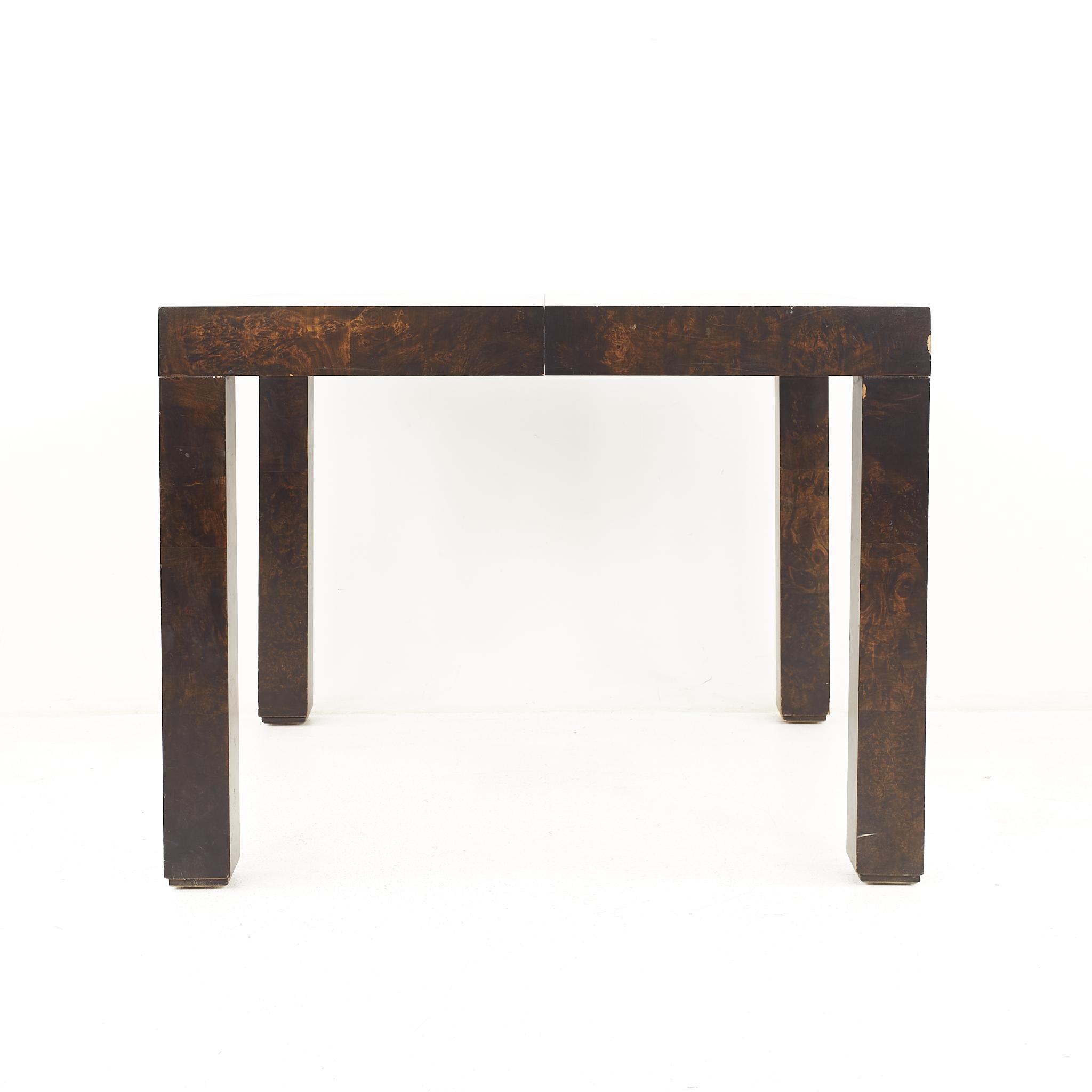 Paul Evans für Directional Cityscape Style Patchwork-Tisch aus Wurzelholz, Mitte des Jahrhunderts 

Abmessungen des Tisches: 39 breit x 39 tief x 29,25 hoch, mit einer Klarheit des Stuhls von 25,5 Zoll

Möbelstücke können in einem so genannten