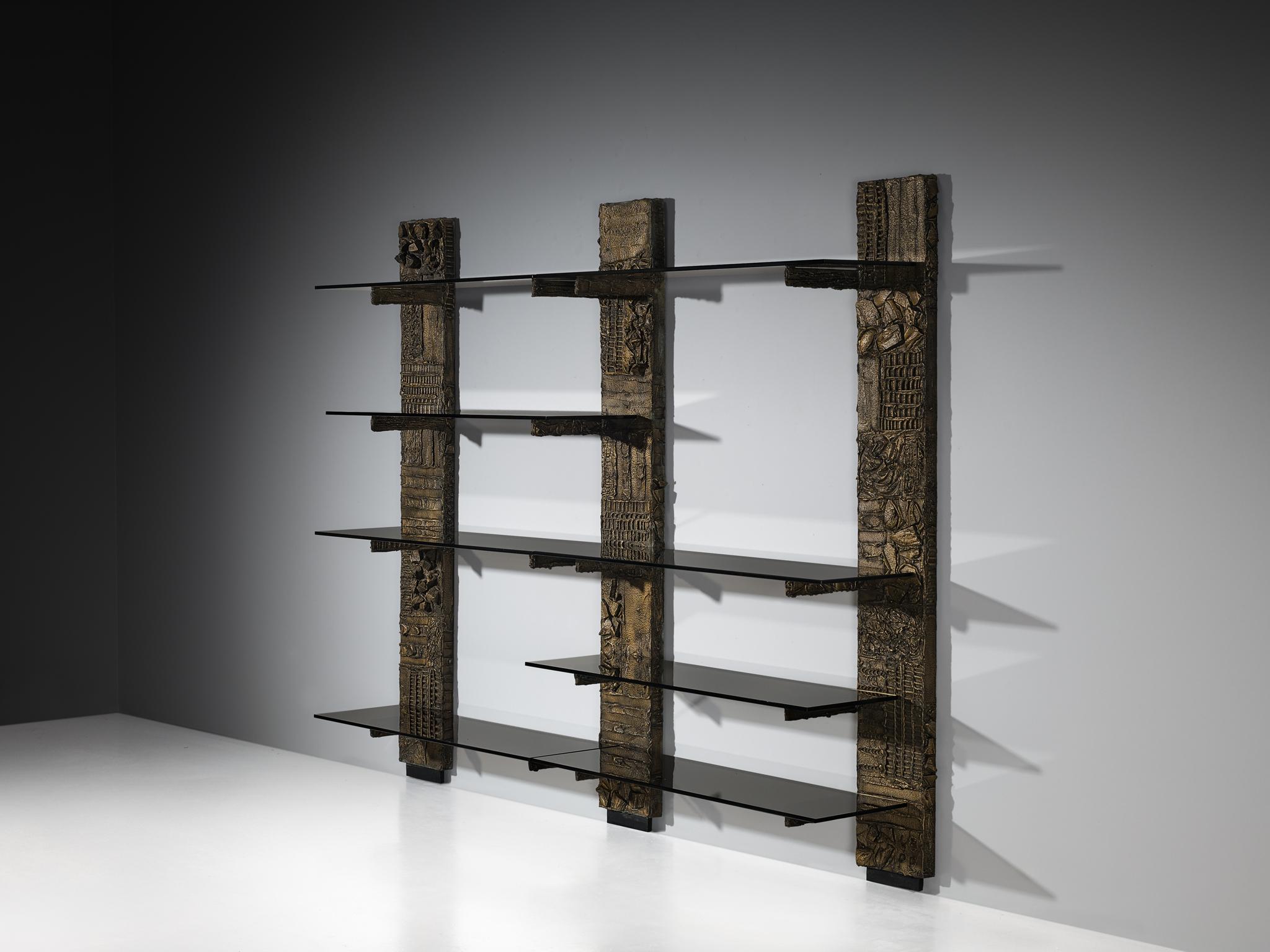 Paul Evans for Directional 'PE 68' Wall Unit in Bronzed Resin and Glass In Good Condition For Sale In Waalwijk, NL
