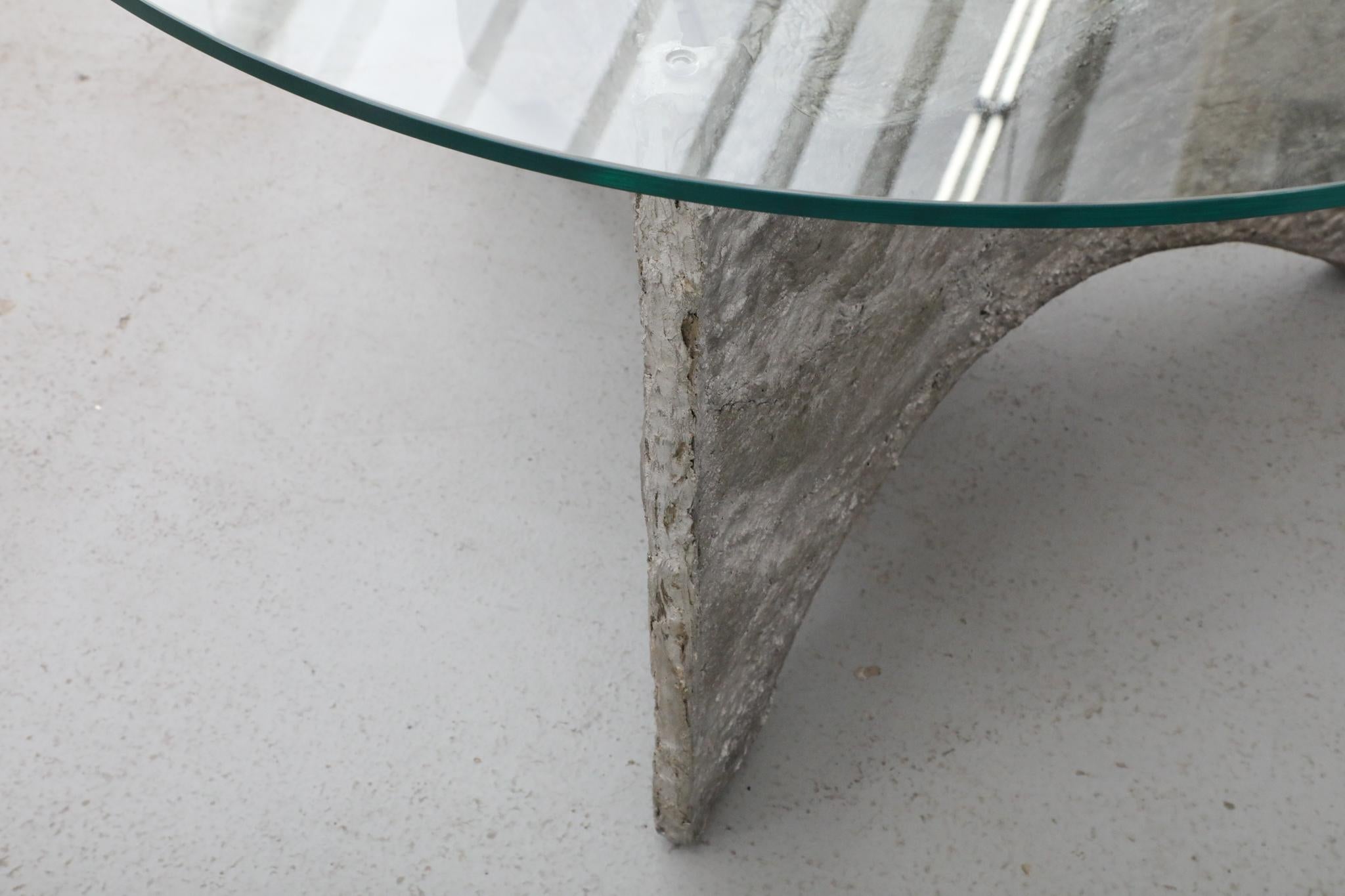 Table basse ou d'appoint brutaliste d'inspiration Paul Evans avec plateau en verre en vente 8