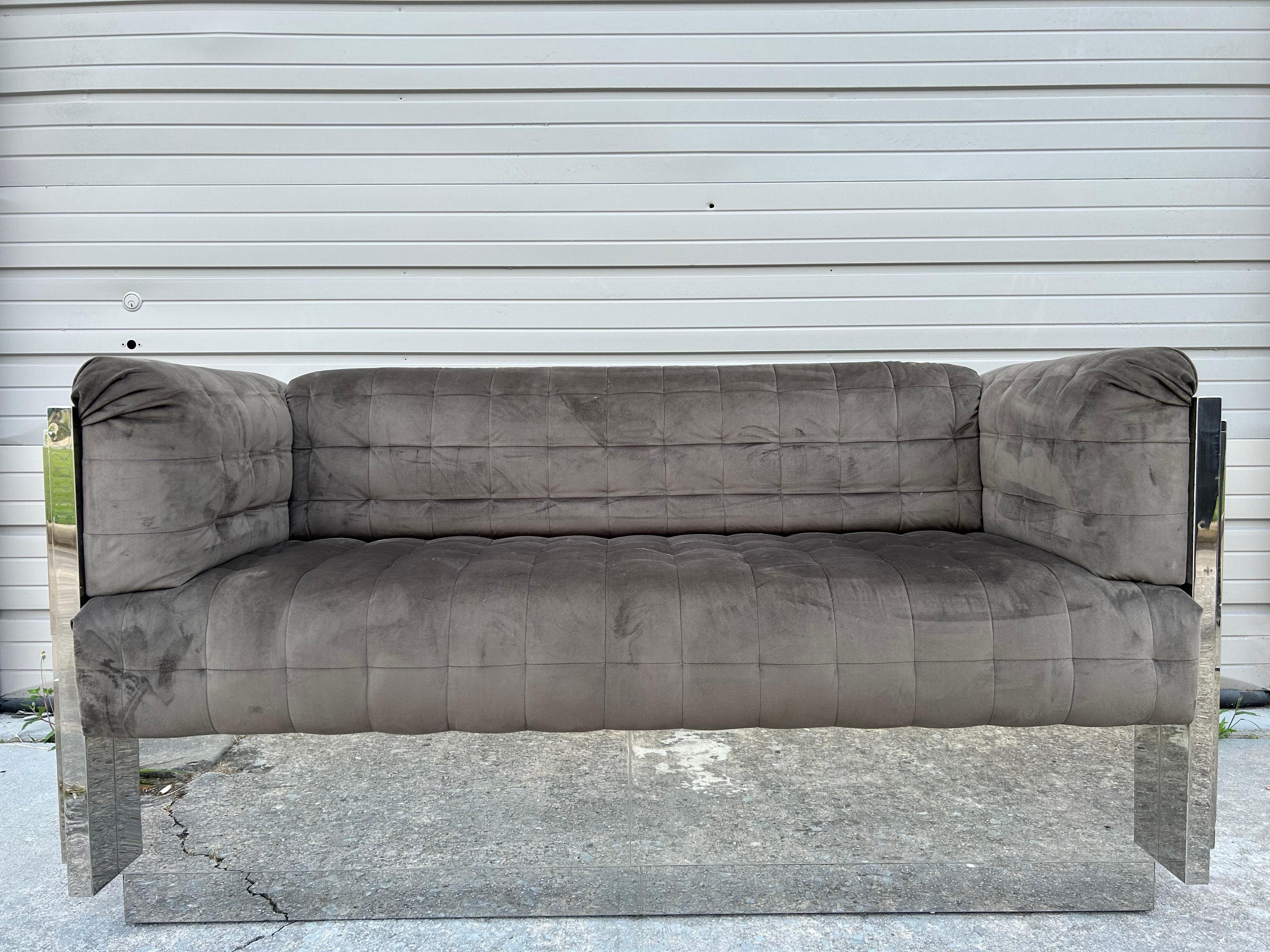 Sofá o Loveseat Cubista Cromado Inspirado en Paul Evans en venta 7