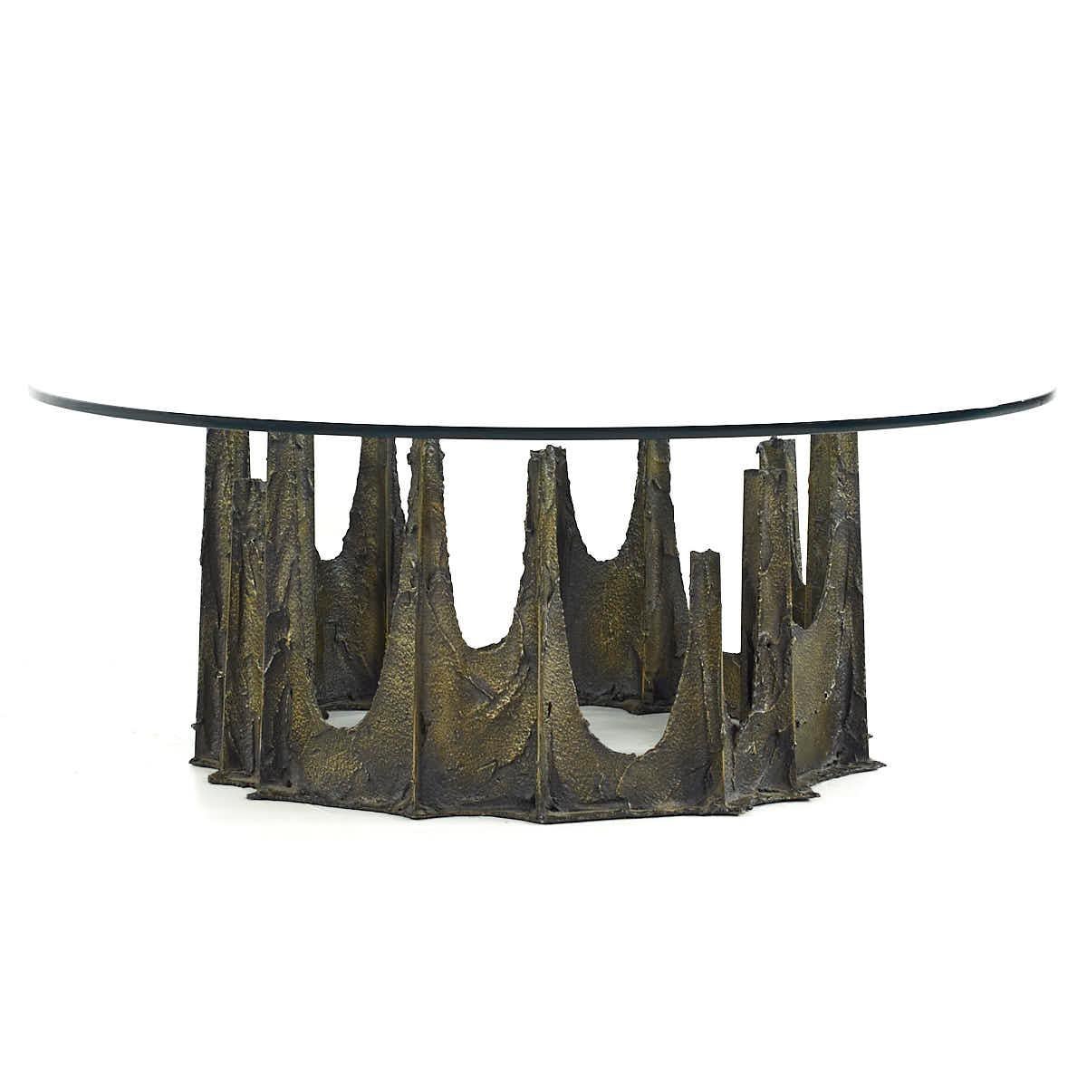 Paul Evans mid-century 1972 Stalagmite Round Coffee Table.
This coffee table measures: 42 wide x 42 deep x 16 inches high.
All pieces of furniture can be had in what we call restored vintage condition. That means the piece is restored upon purchase