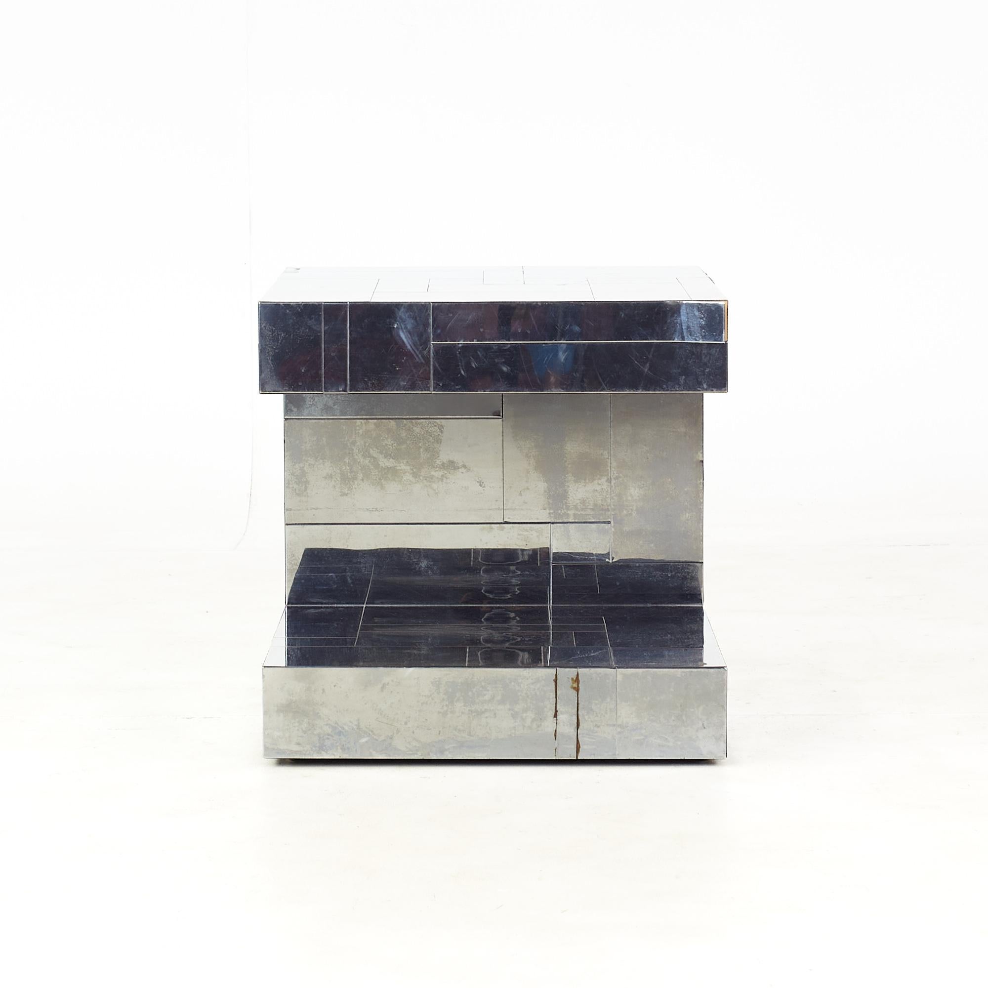 Paul Evans Mid Century Chrome Cityscape nightstand side table

This table measures: 20 wide x 20 deep x 20.5 inches high

All pieces of furniture can be had in what we call restored vintage condition. That means the piece is restored upon