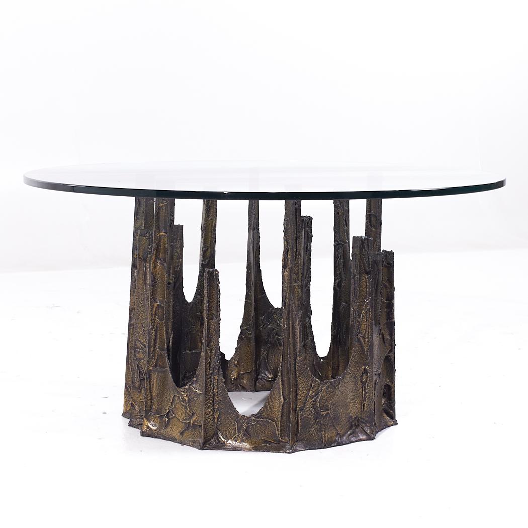 Paul Evans Mid Century Stalagmite Round Occasional Table

This occasional table measures: 47.75 wide x 47.75 deep x 25 inches high, with a chair clearance of 24 inches

All pieces of furniture can be had in what we call restored vintage condition.