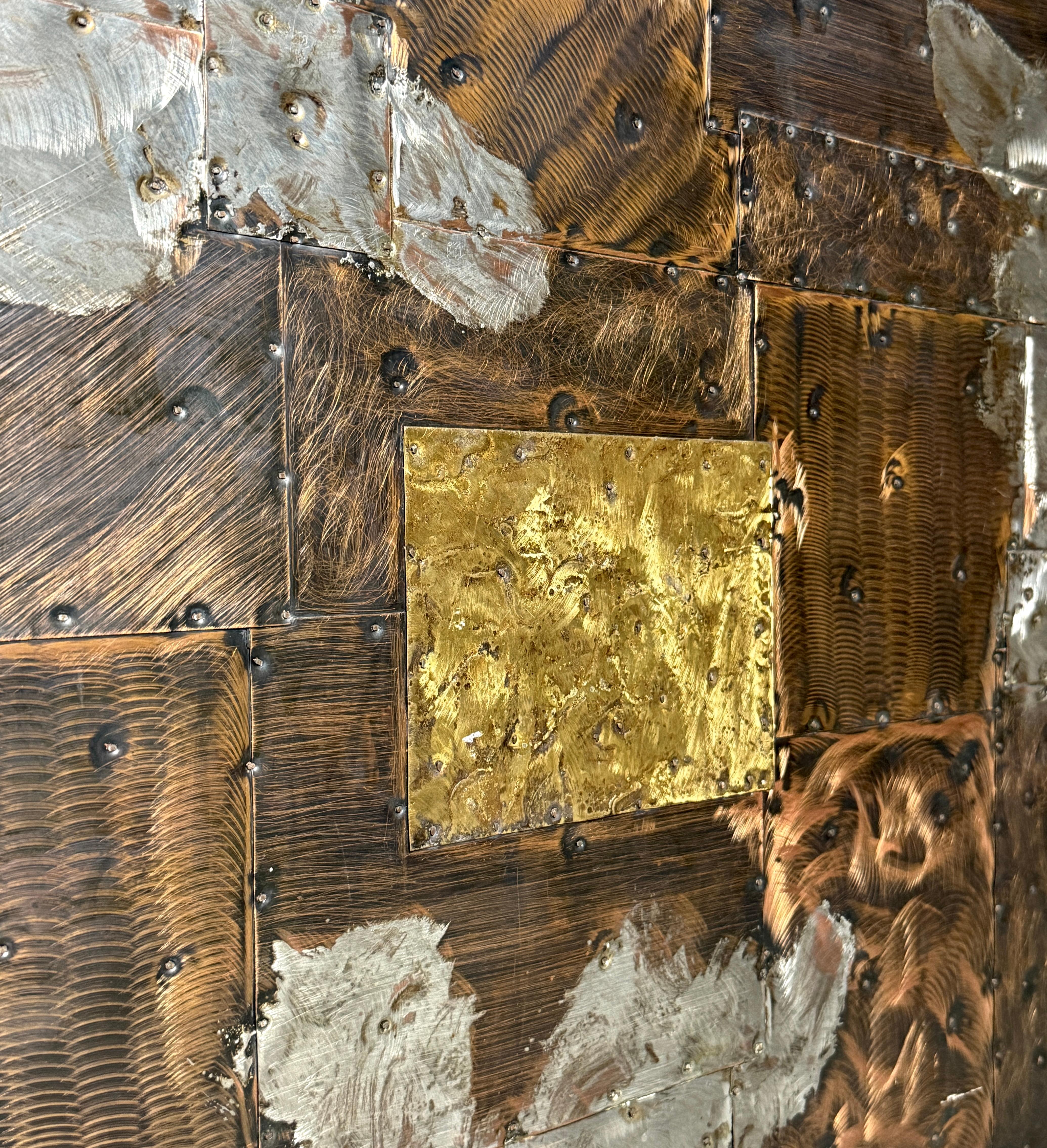 Armoire patchwork Paul Evans avec plateau en ardoise et miroir mural suspendu des années 1960 en vente 5