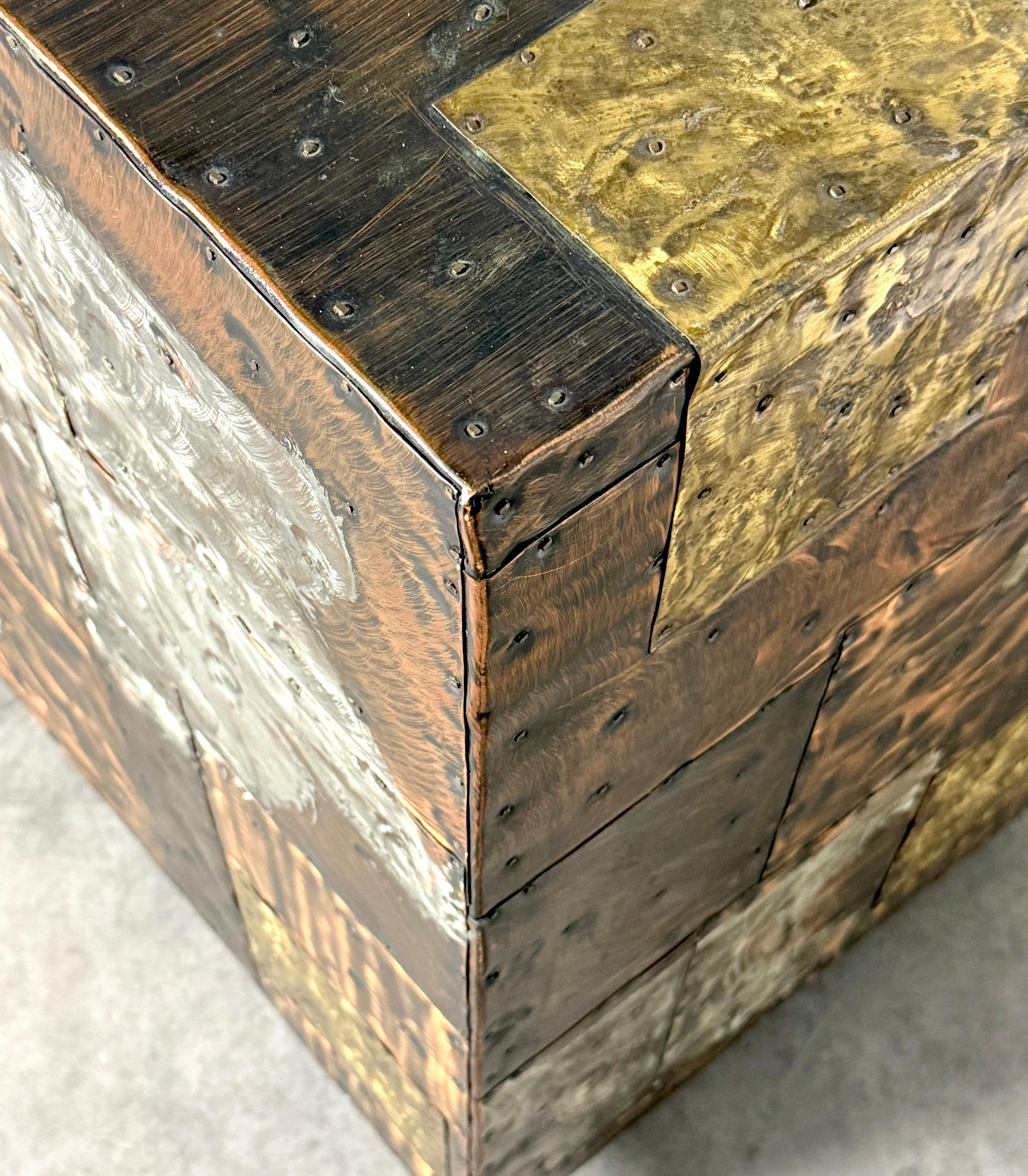 Armoire patchwork Paul Evans avec plateau en ardoise et miroir mural suspendu des années 1960 en vente 6