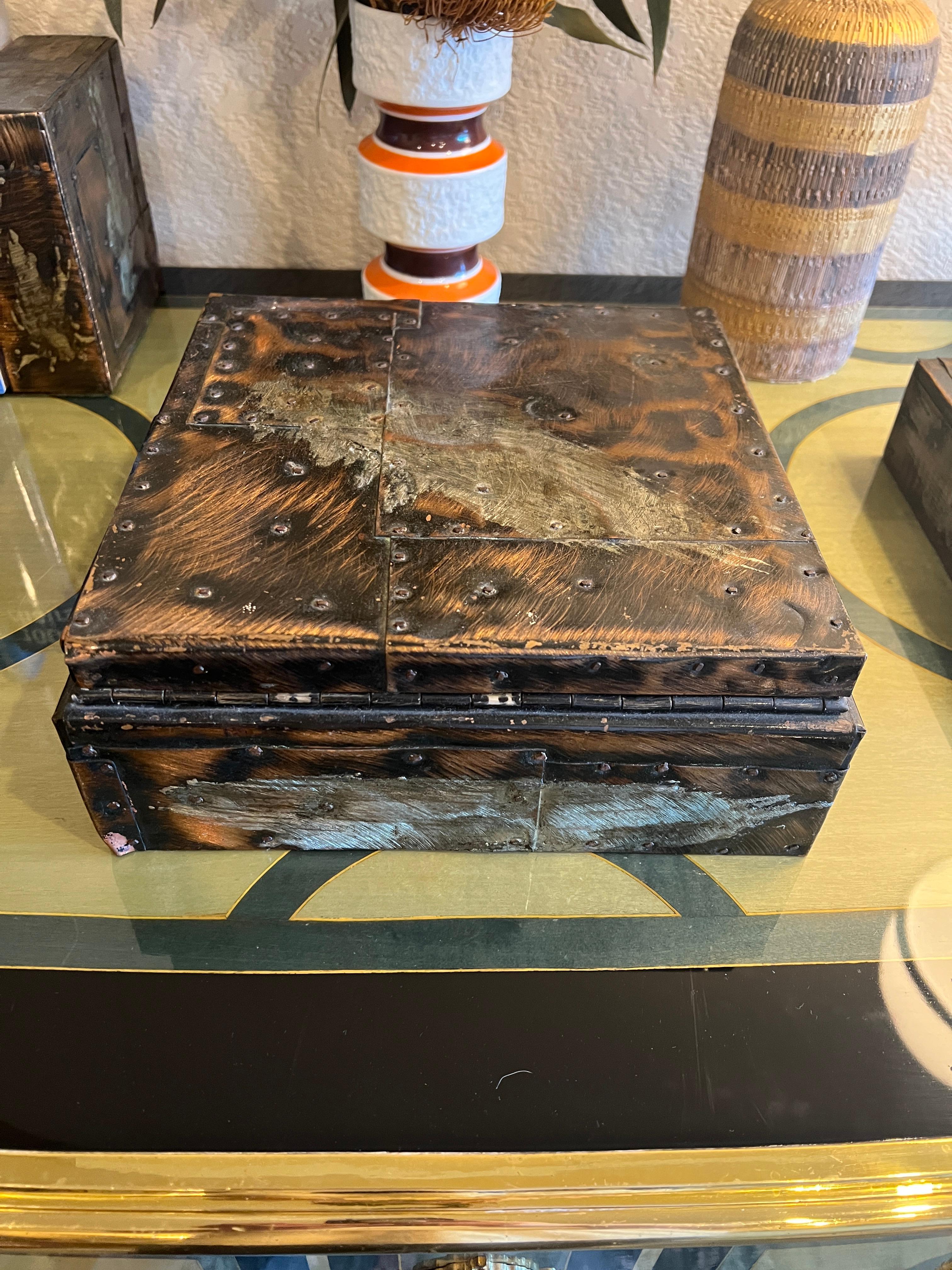 Paul Evans Patchwork Copper Large and Small Humidors w Cigar Ashtray, c 1970s In Good Condition For Sale In Los Angeles, CA