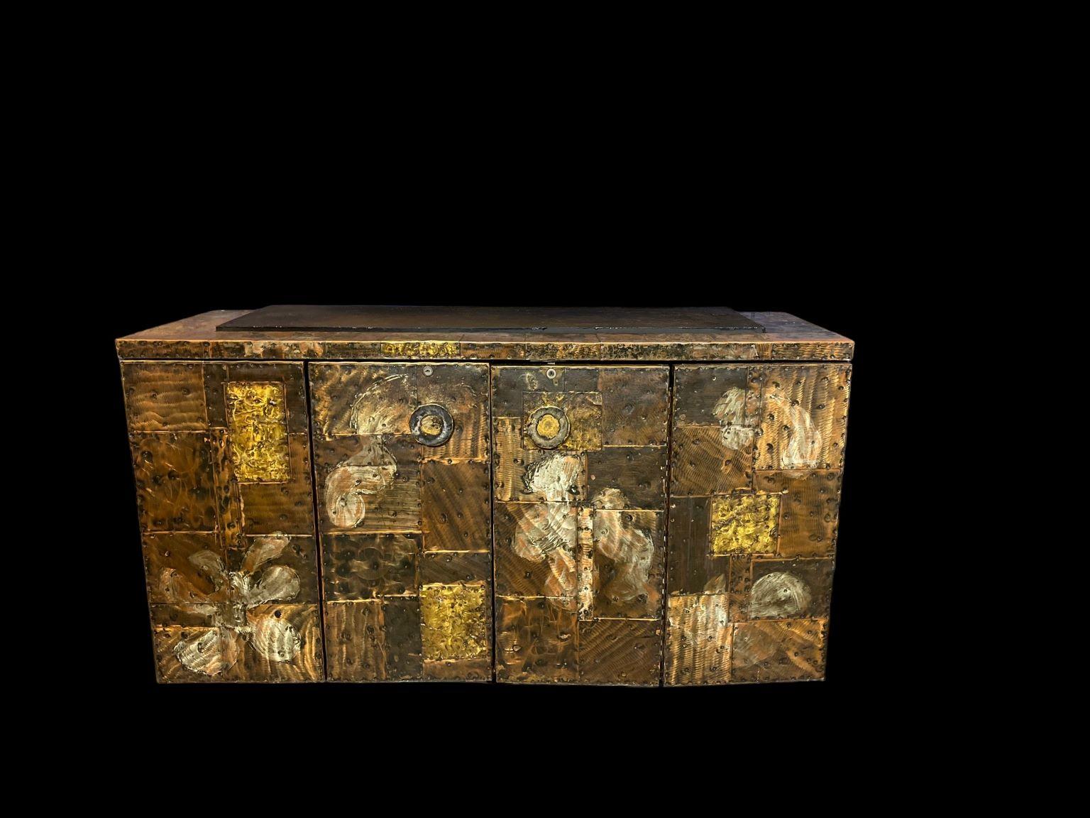 Mid-Century Modern Paul Evans Patchwork Copper Sideboard/Console Cabinet  for Directional, C1970 For Sale