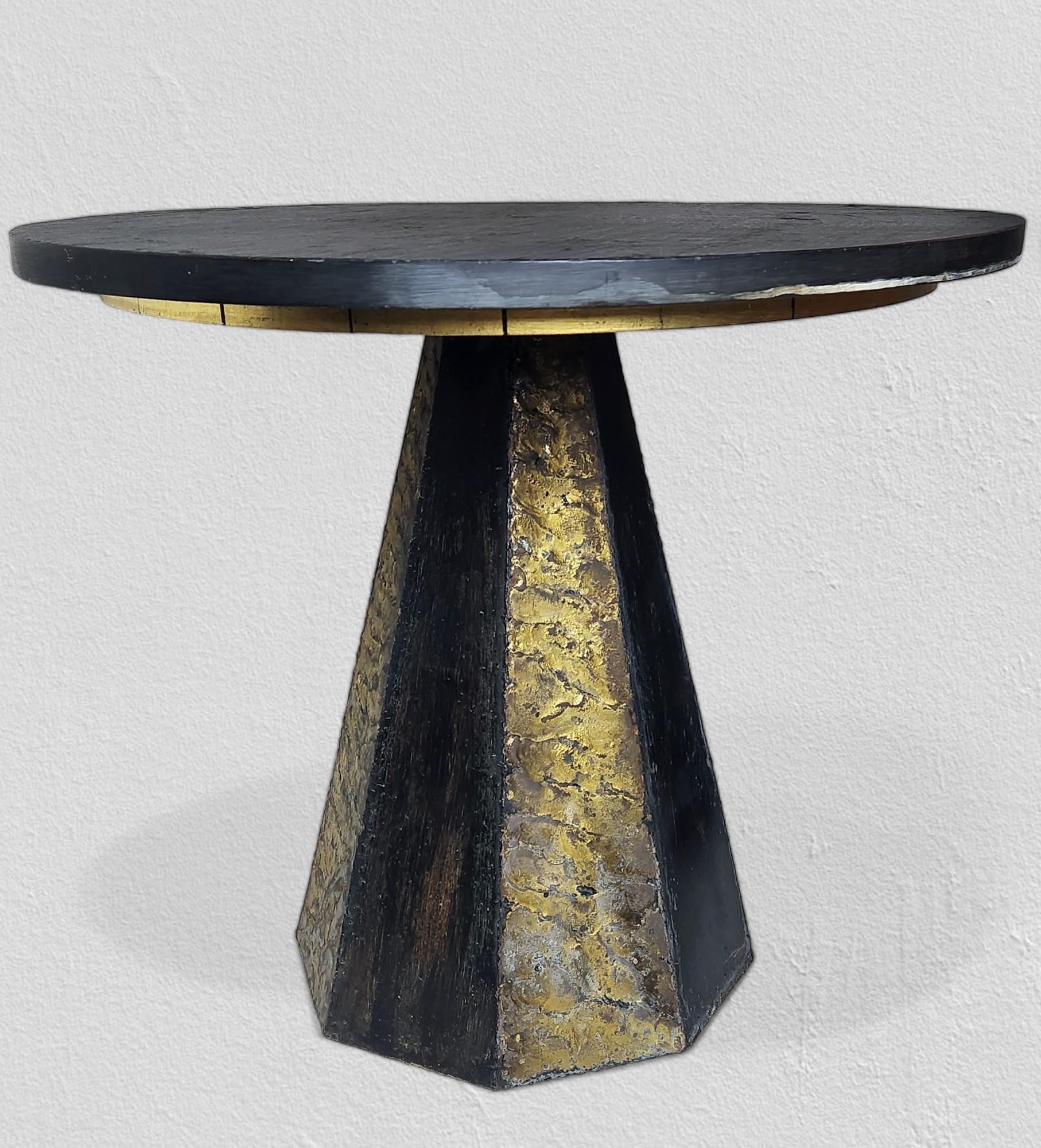 American Paul Evans Round Slate Top Occasional Table mid 1960s For Sale