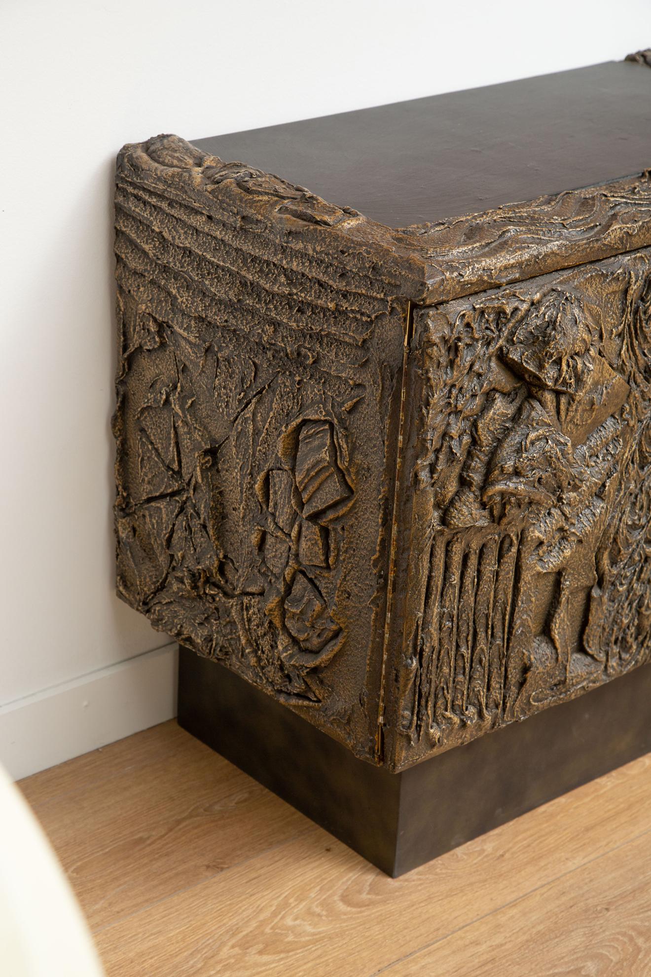 Paul Evans Brutalistisches Sideboard aus Bronze, USA, 1969 im Zustand „Gut“ im Angebot in Miami, FL