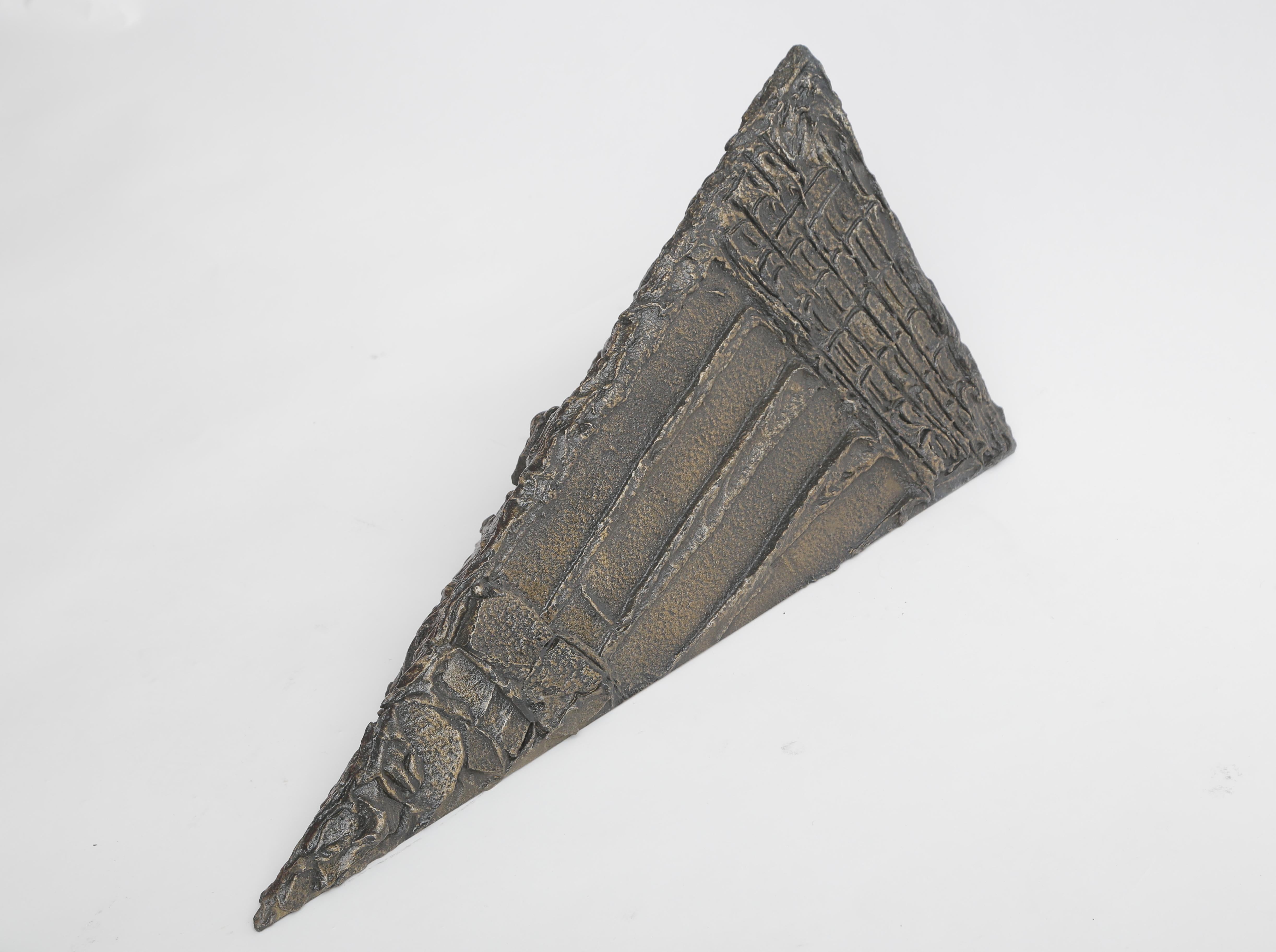 Paul Evans Sculpted Bronze Pyramidal Wall Brackets In Good Condition For Sale In West Palm Beach, FL